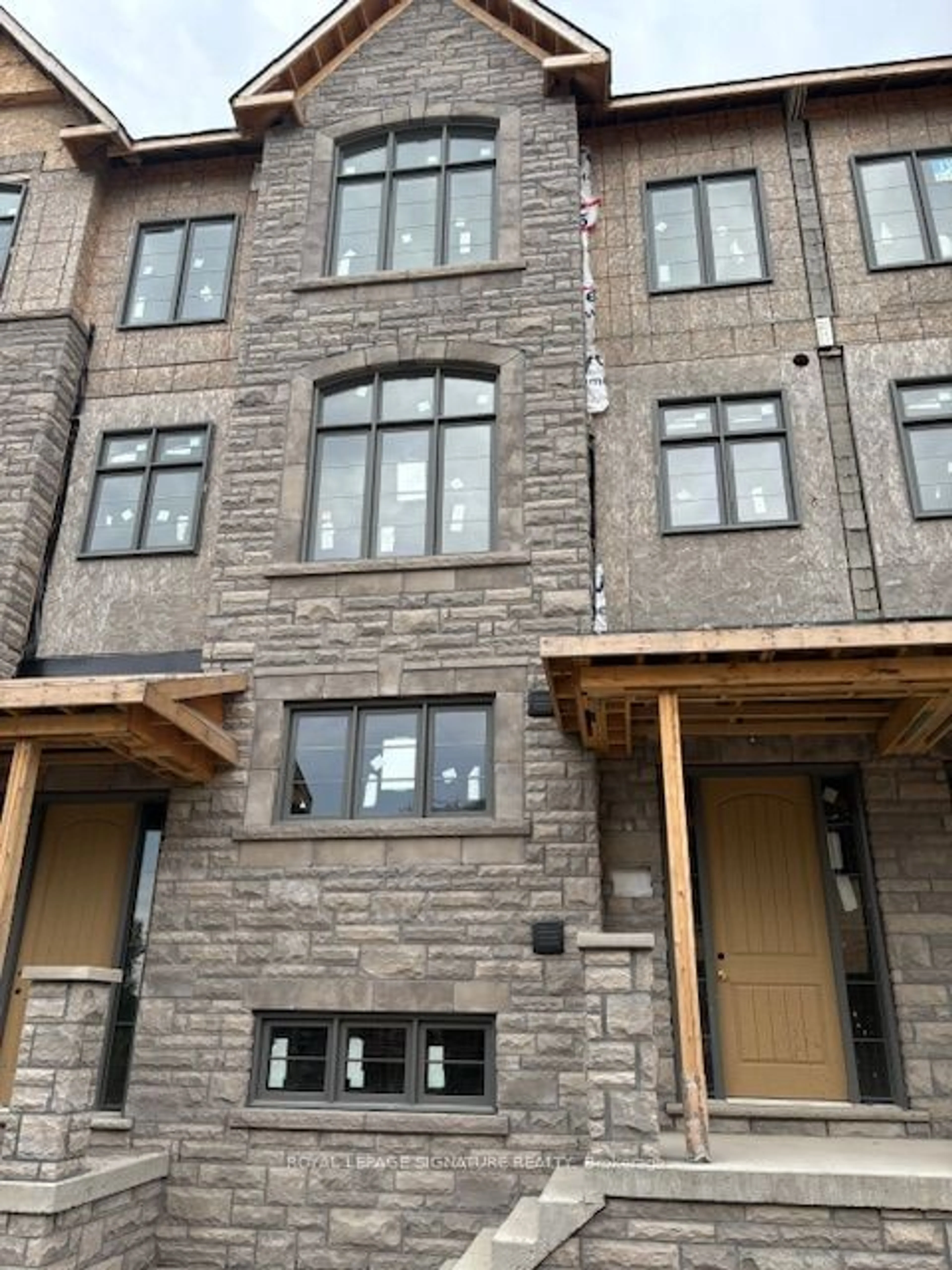 Home with brick exterior material, street for 18 Gardners Lane, Markham Ontario L6C 3L5