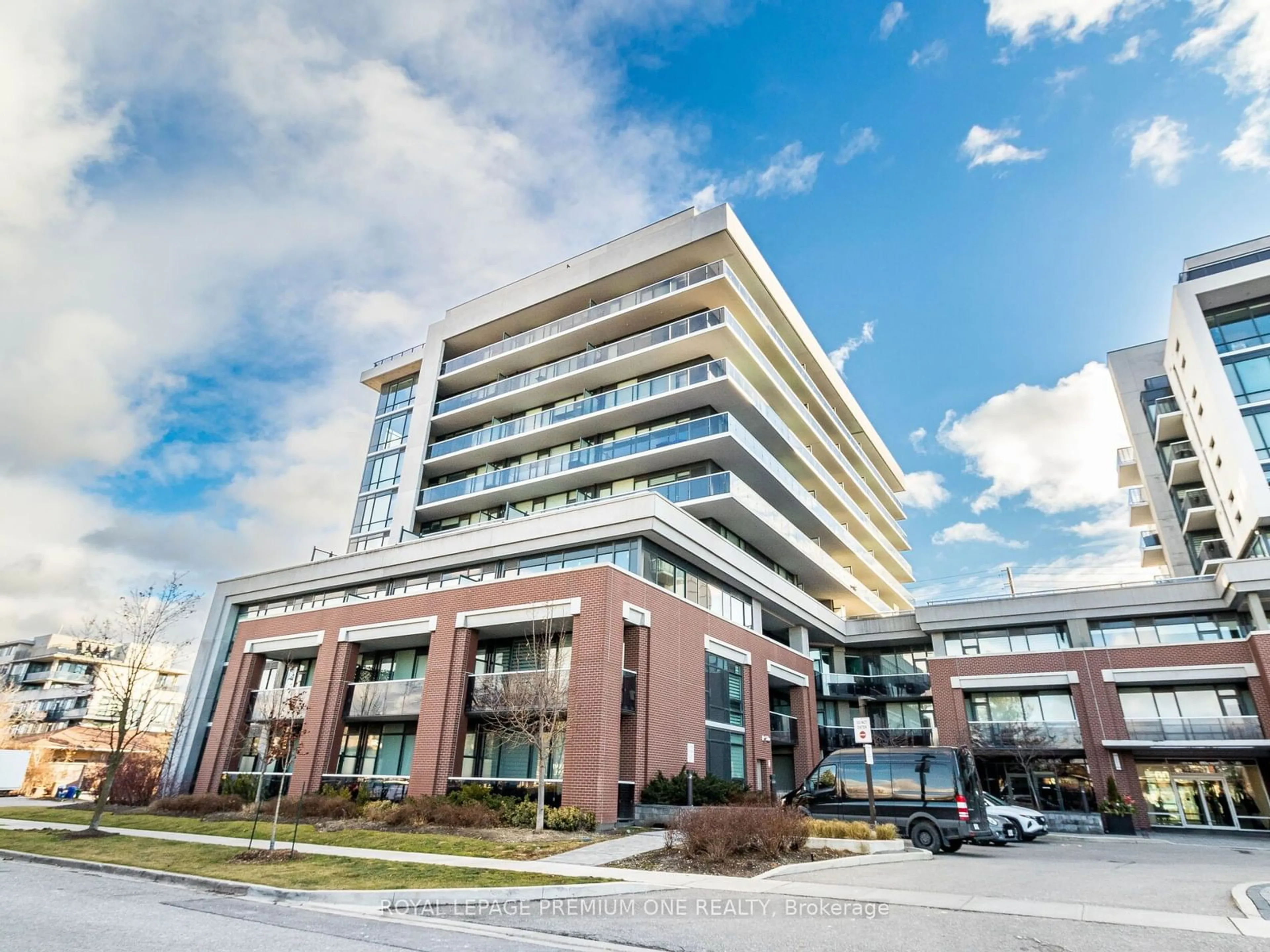 Indoor foyer for 4800 Highway 7 #517, Vaughan Ontario L4L 1H8