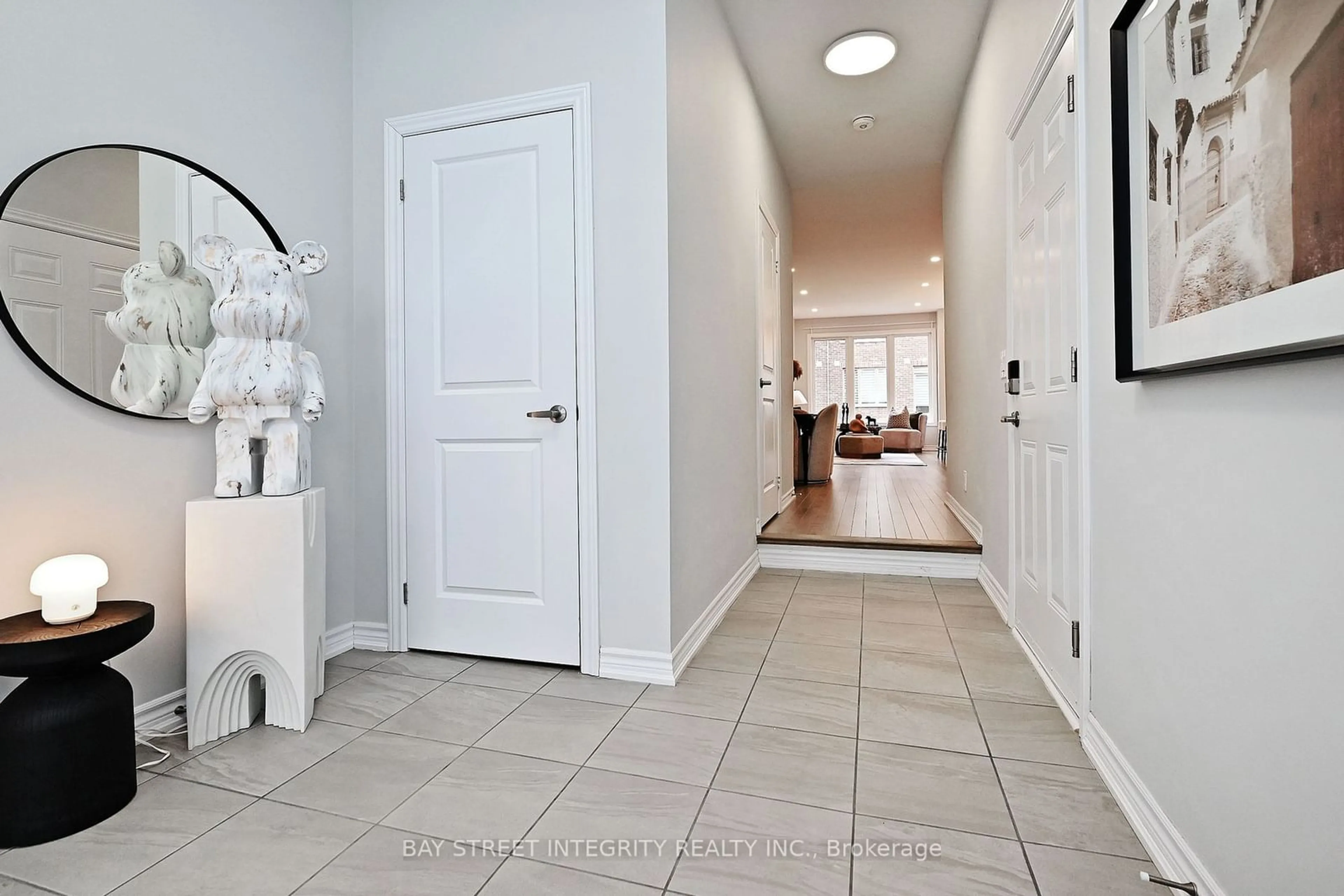 Indoor entryway for 71 Freeman William St, Markham Ontario L6C 3K4