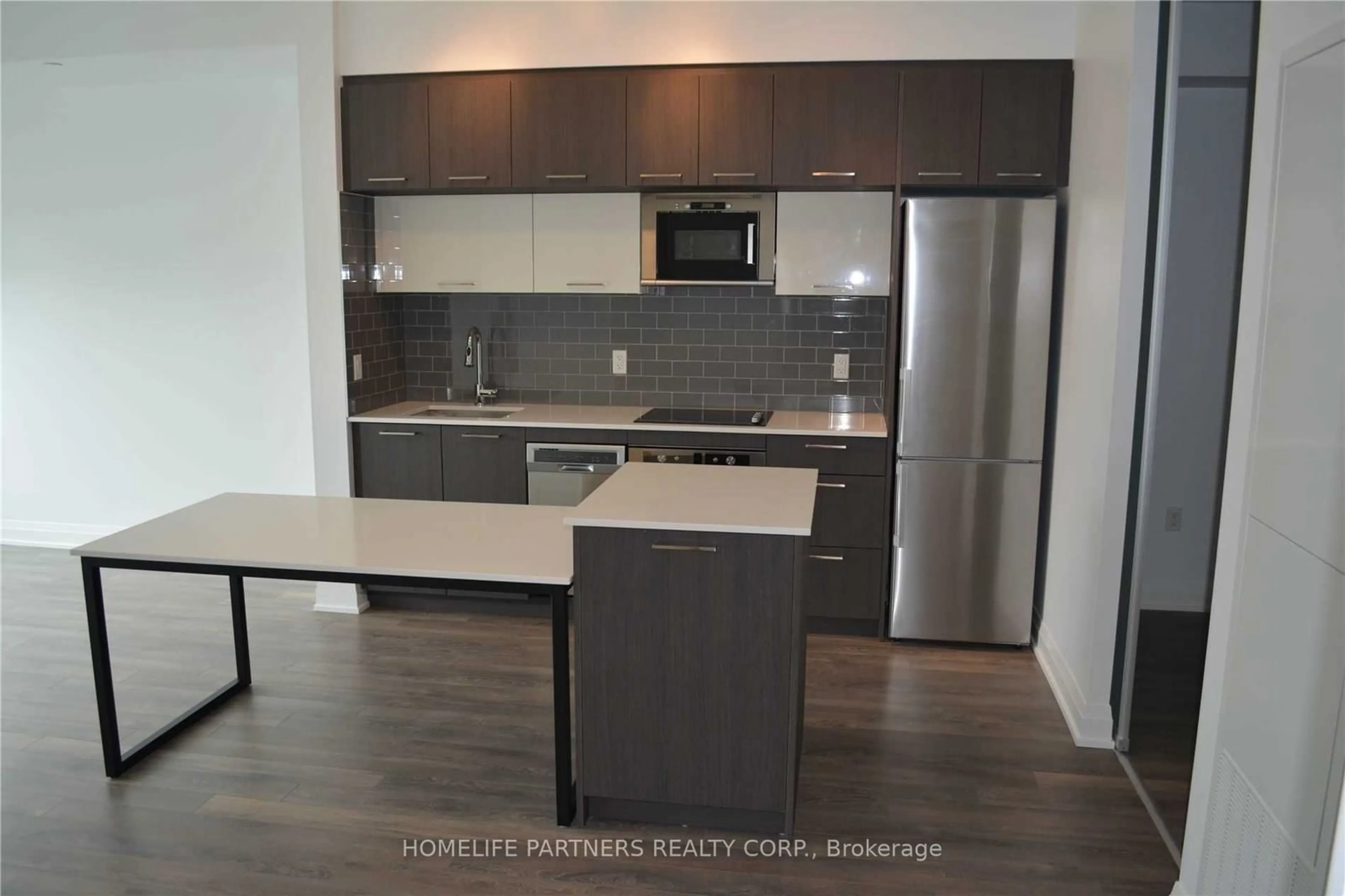 Standard kitchen, wood/laminate floor for 4800 Highway 7 Rd #313, Vaughan Ontario L4L 1H8