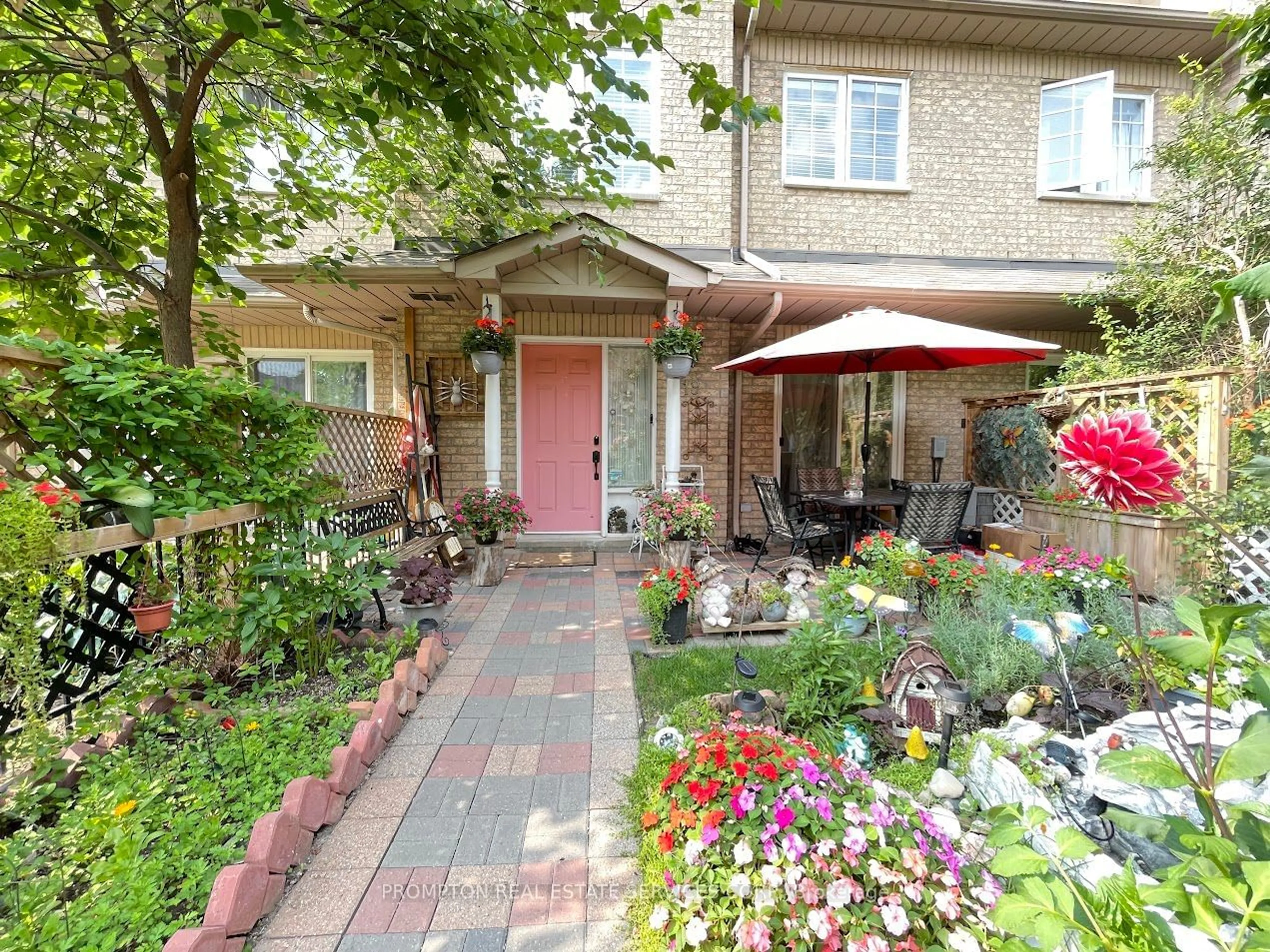 Patio, street for 5 St Moritz Way #19, Markham Ontario L3R 4E8