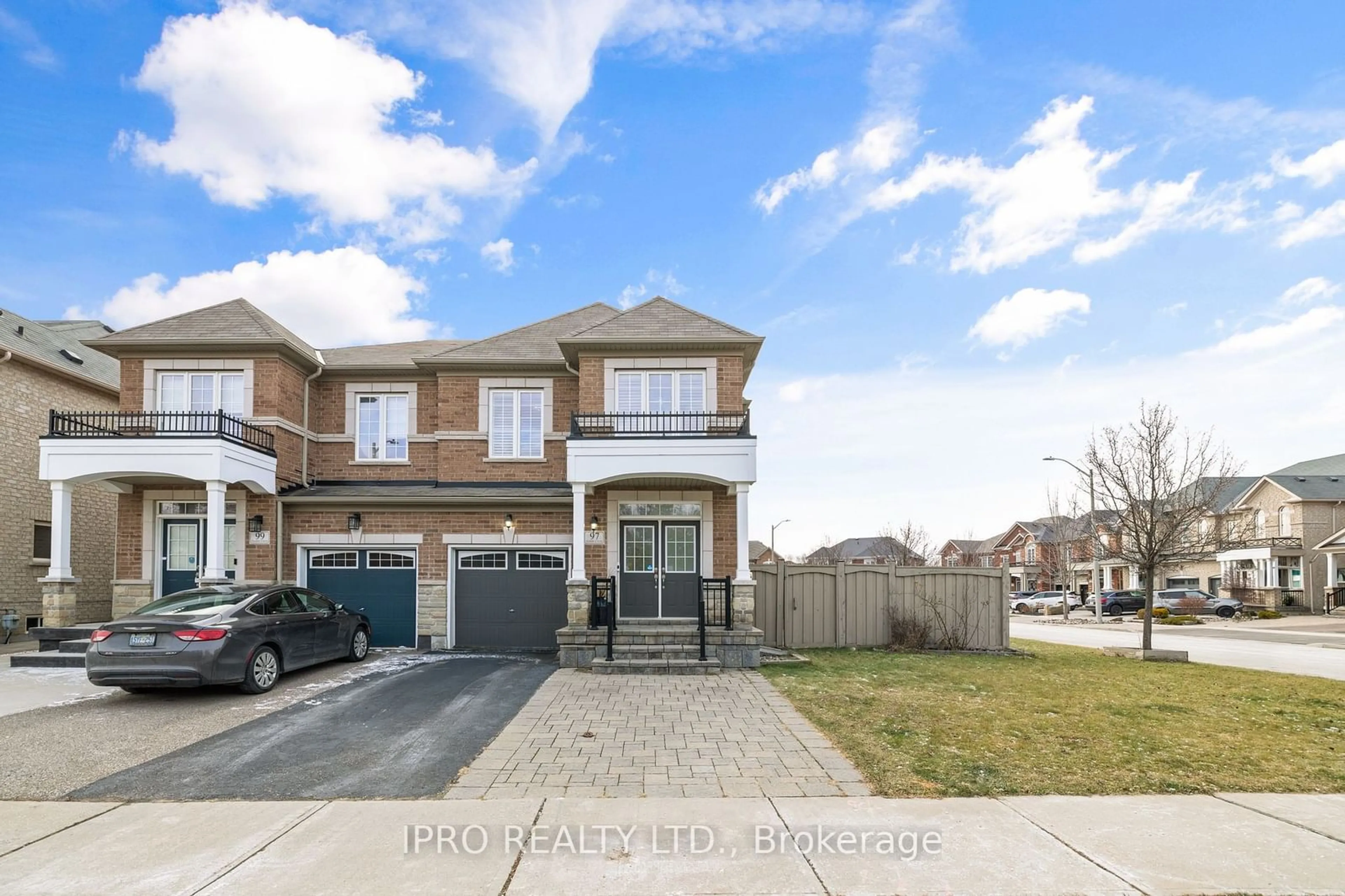 A pic from outside/outdoor area/front of a property/back of a property/a pic from drone, street for 97 Gentile Circ, Vaughan Ontario L4H 3N4