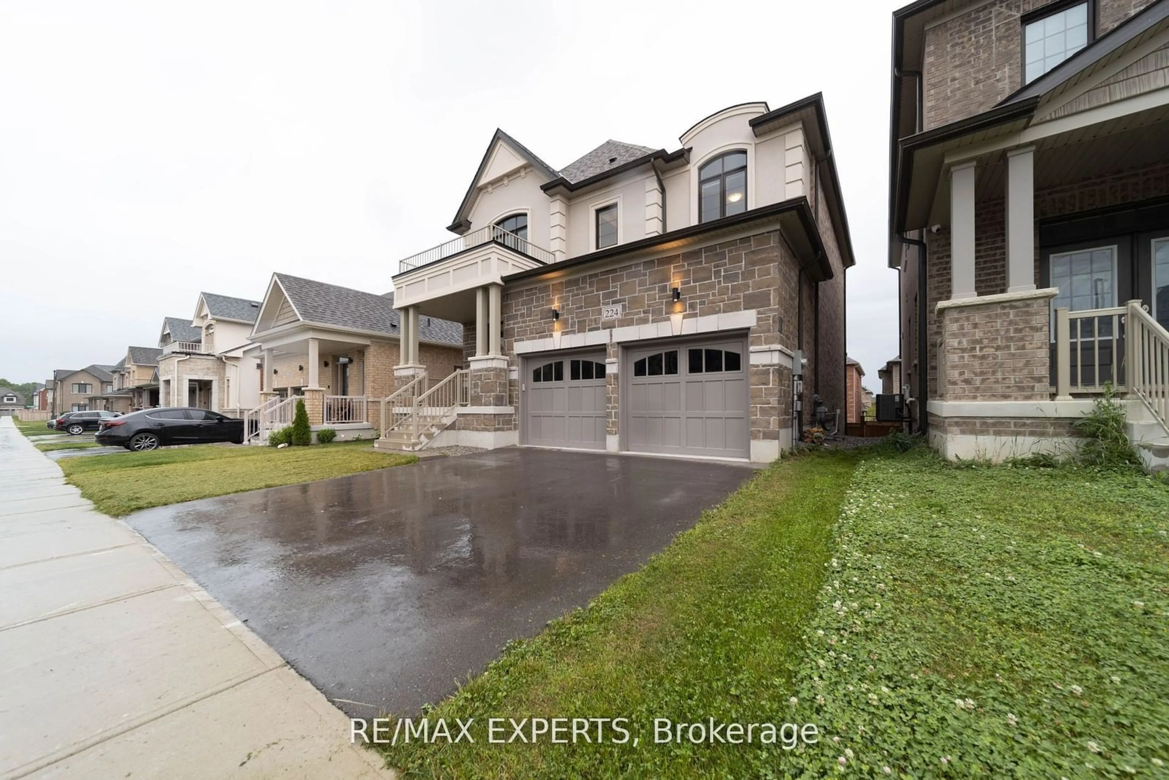 Home with brick exterior material, street for 224 Danny Wheeler Blvd, Georgina Ontario L4P 0J8