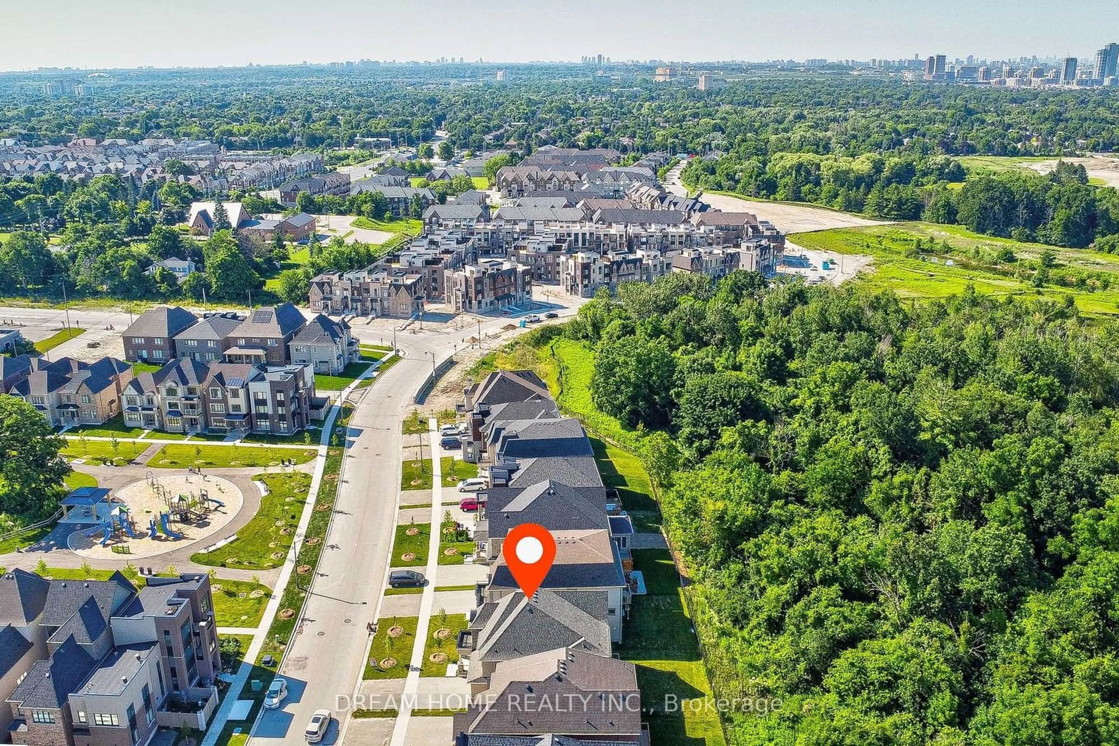 A pic from outside/outdoor area/front of a property/back of a property/a pic from drone, street for 214 Yorkton Blvd, Markham Ontario L6C 1N6