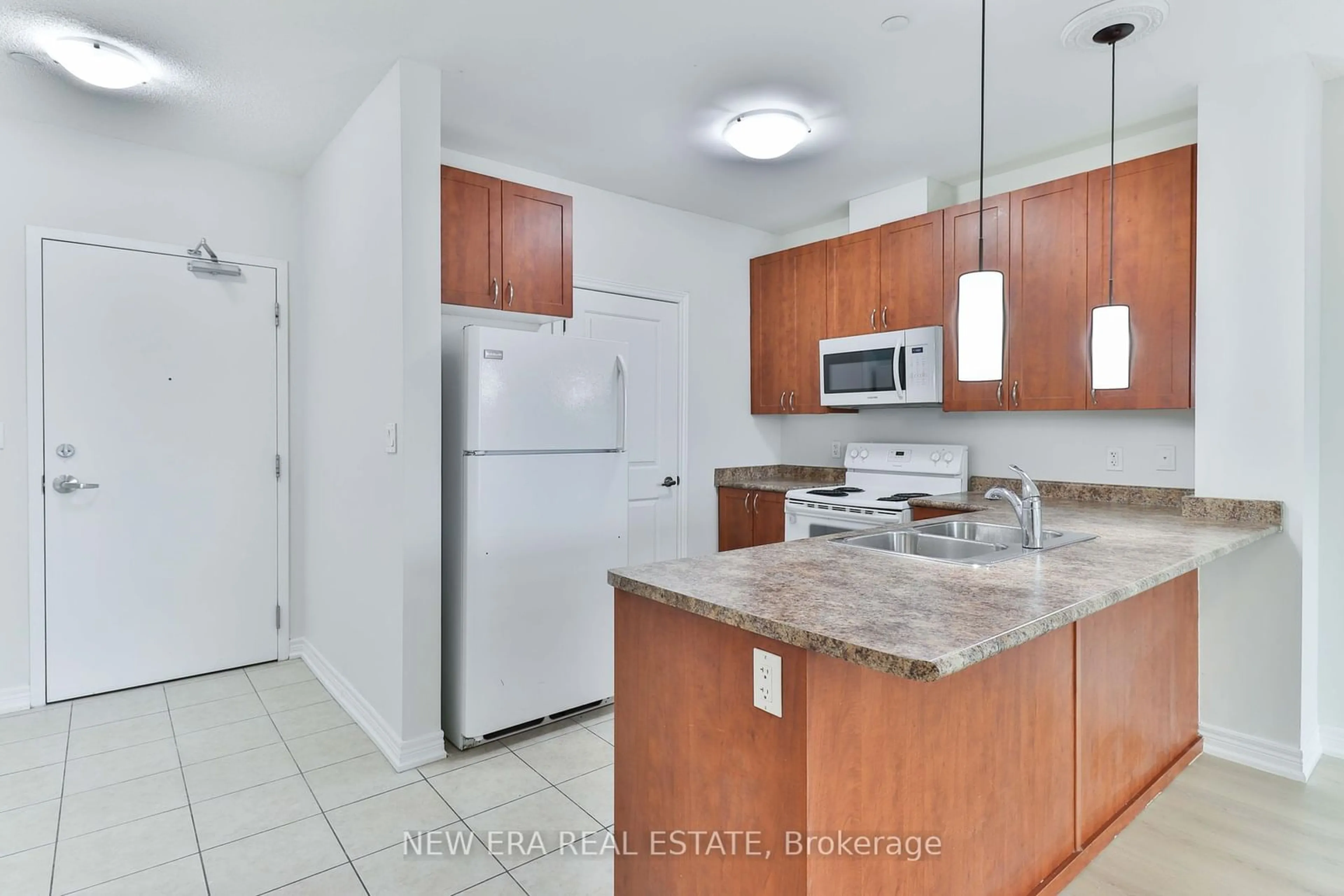 Standard kitchen, unknown for 7400 Markham Rd #320, Markham Ontario L3S 0B5