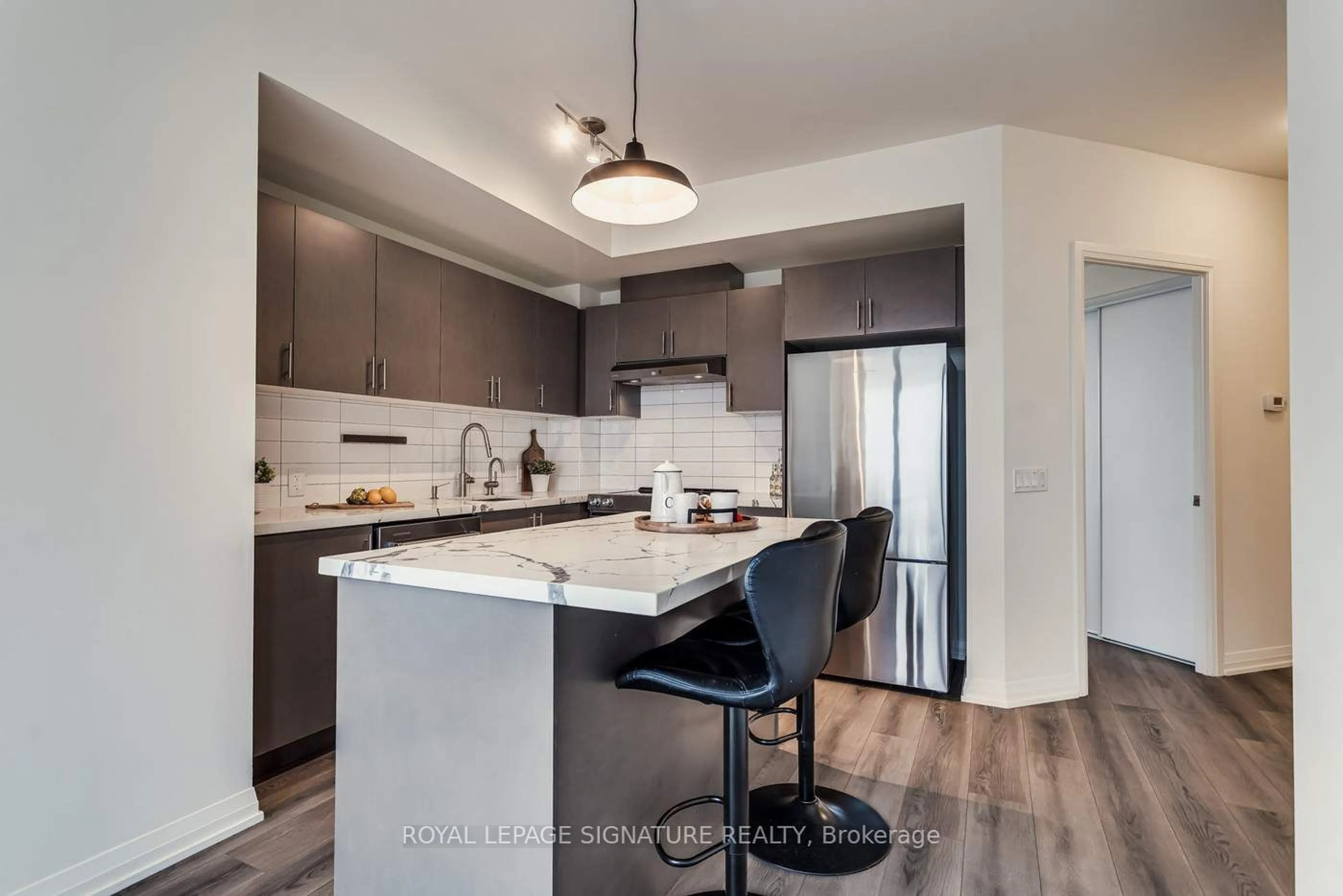 Open concept kitchen, unknown for 9000 Jane St #2124, Vaughan Ontario L4K 0M6