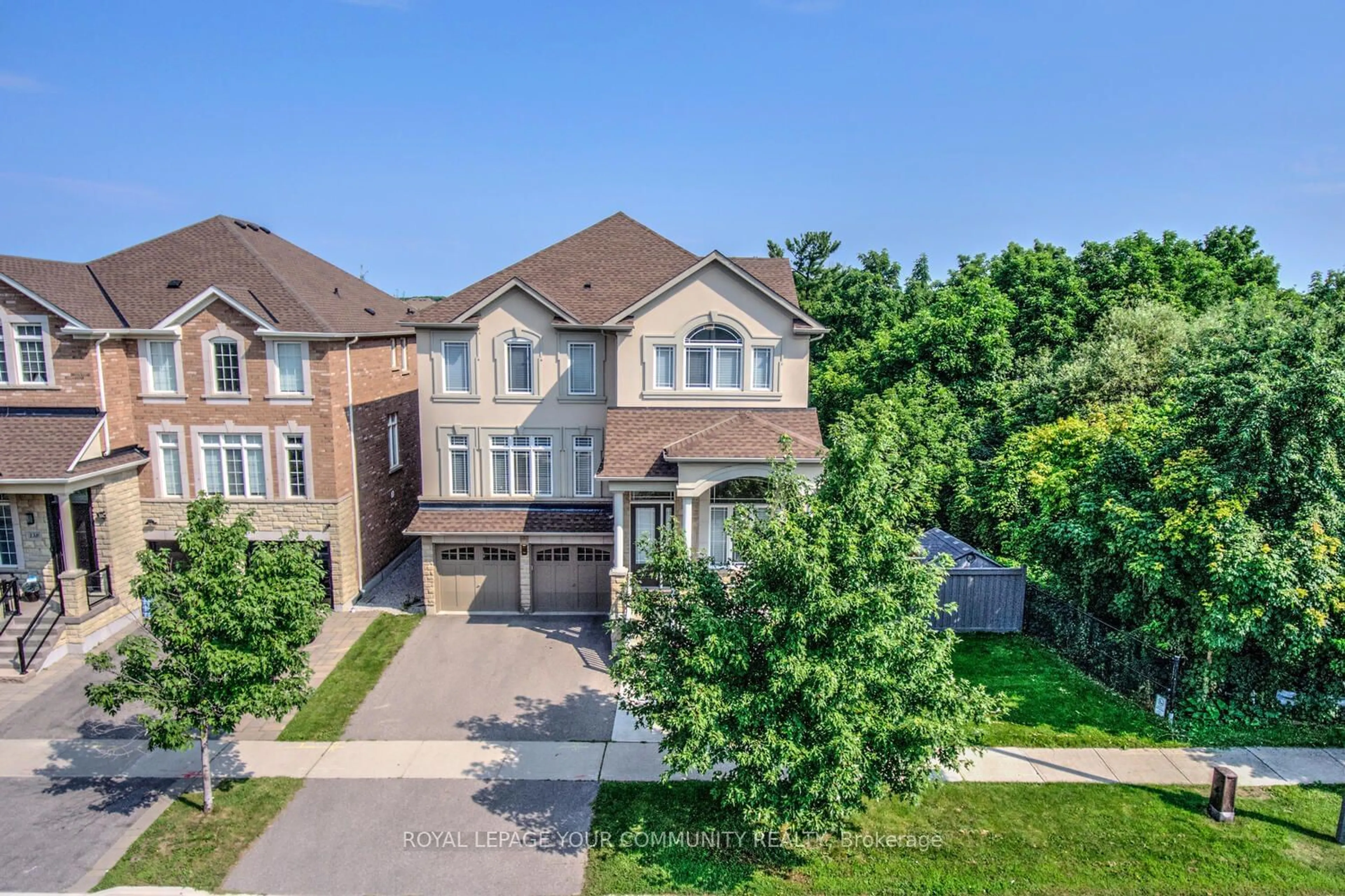 A pic from outside/outdoor area/front of a property/back of a property/a pic from drone, street for 136 Lebovic Campus Dr, Vaughan Ontario L6A 4M1