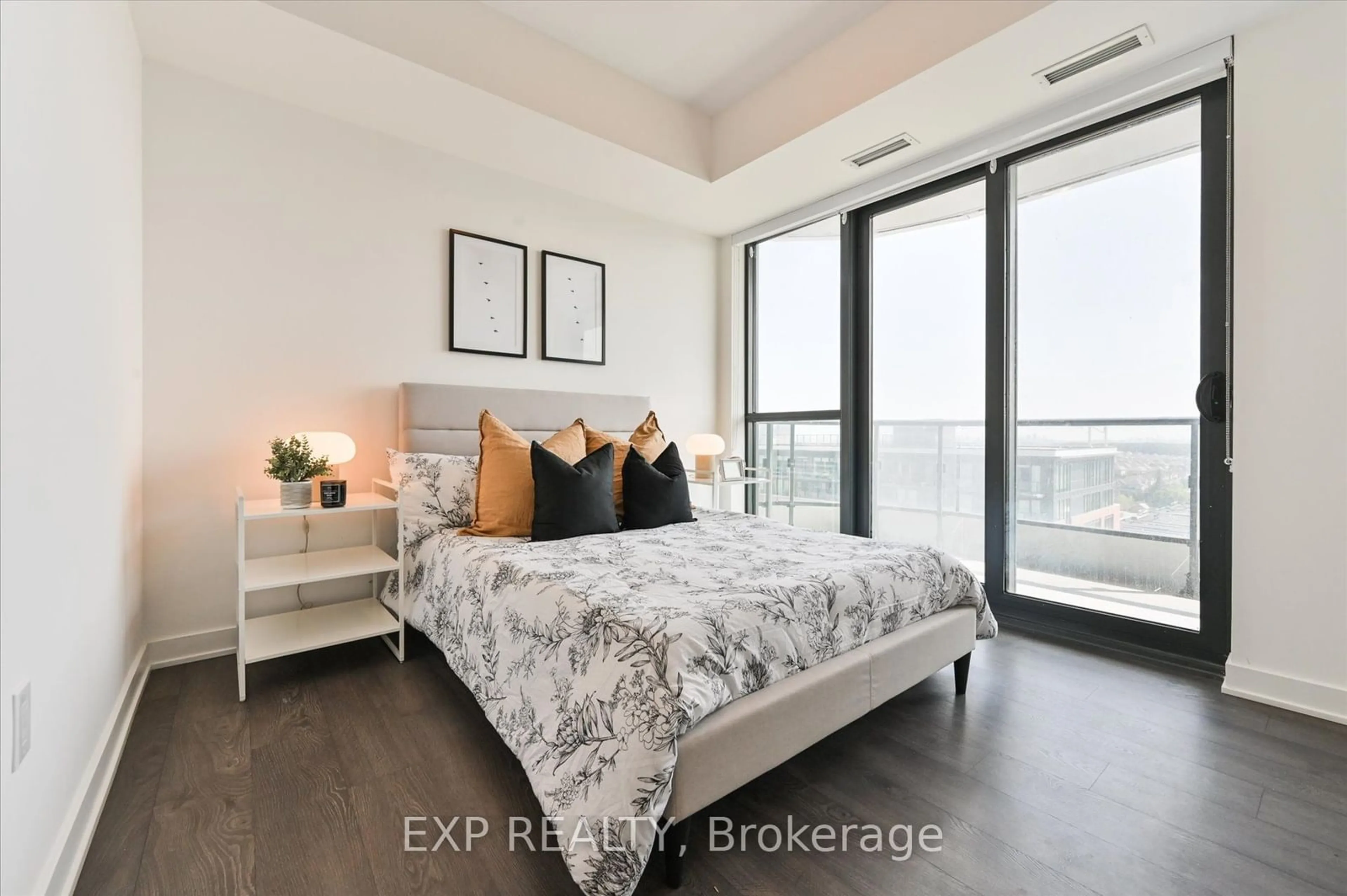 Bedroom with bed, unknown for 120 Eagle Rock Way #1006, Vaughan Ontario L6A 5C2