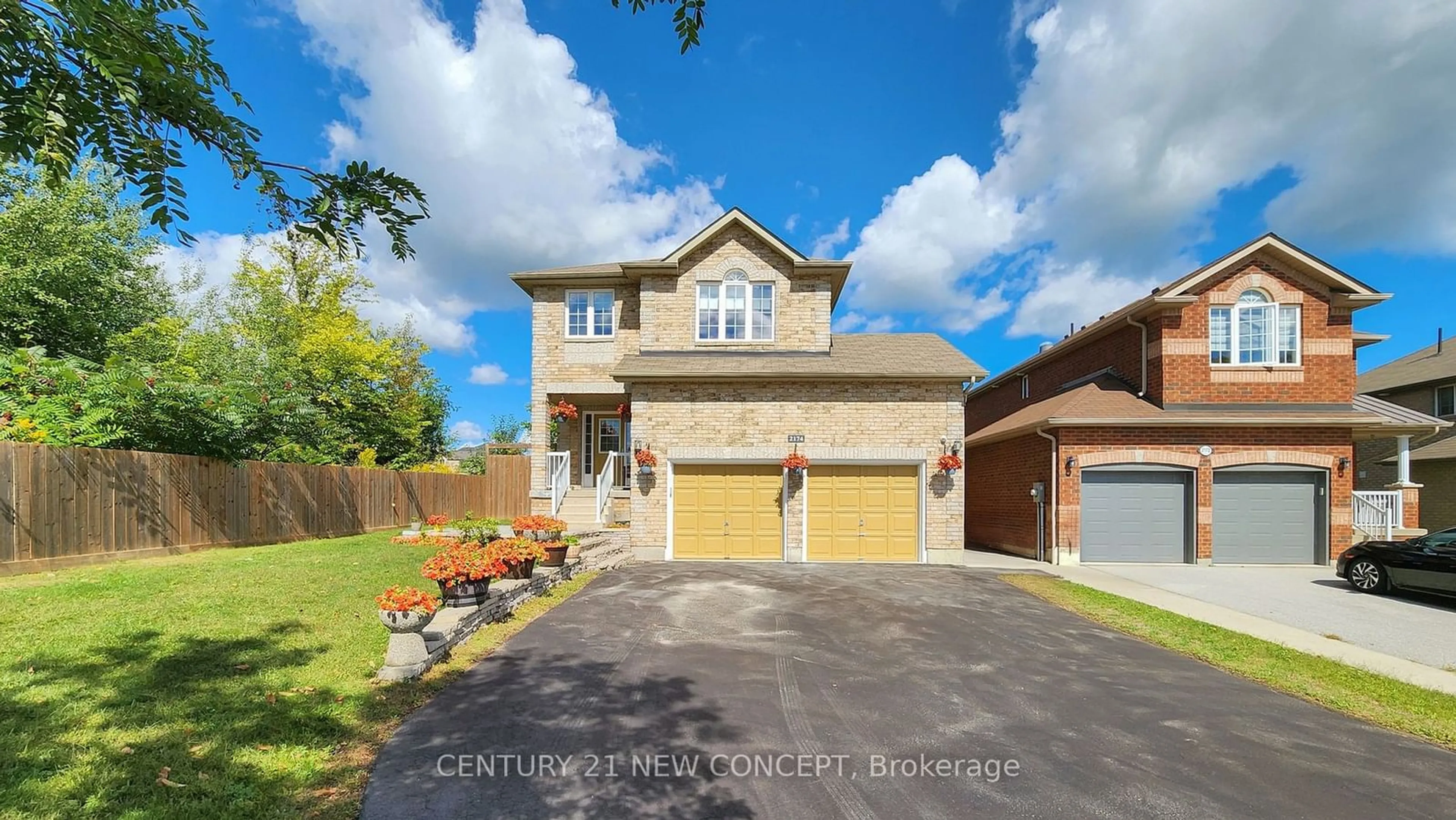 Home with brick exterior material, street for 2174 Taggart Crt, Innisfil Ontario L9S 0C4