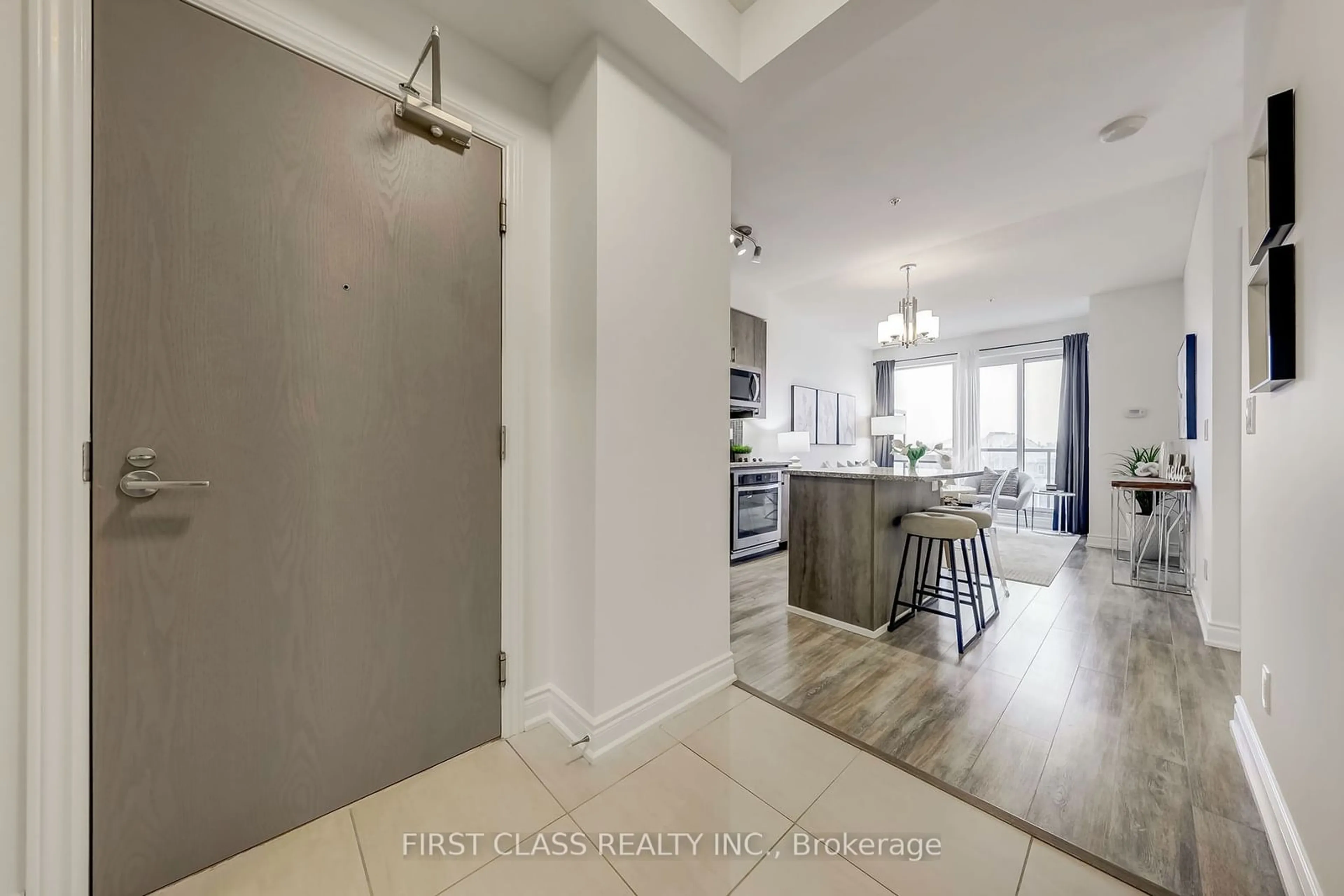 Open concept kitchen, unknown for 9090 Yonge St #207B, Richmond Hill Ontario L4C 0Z1