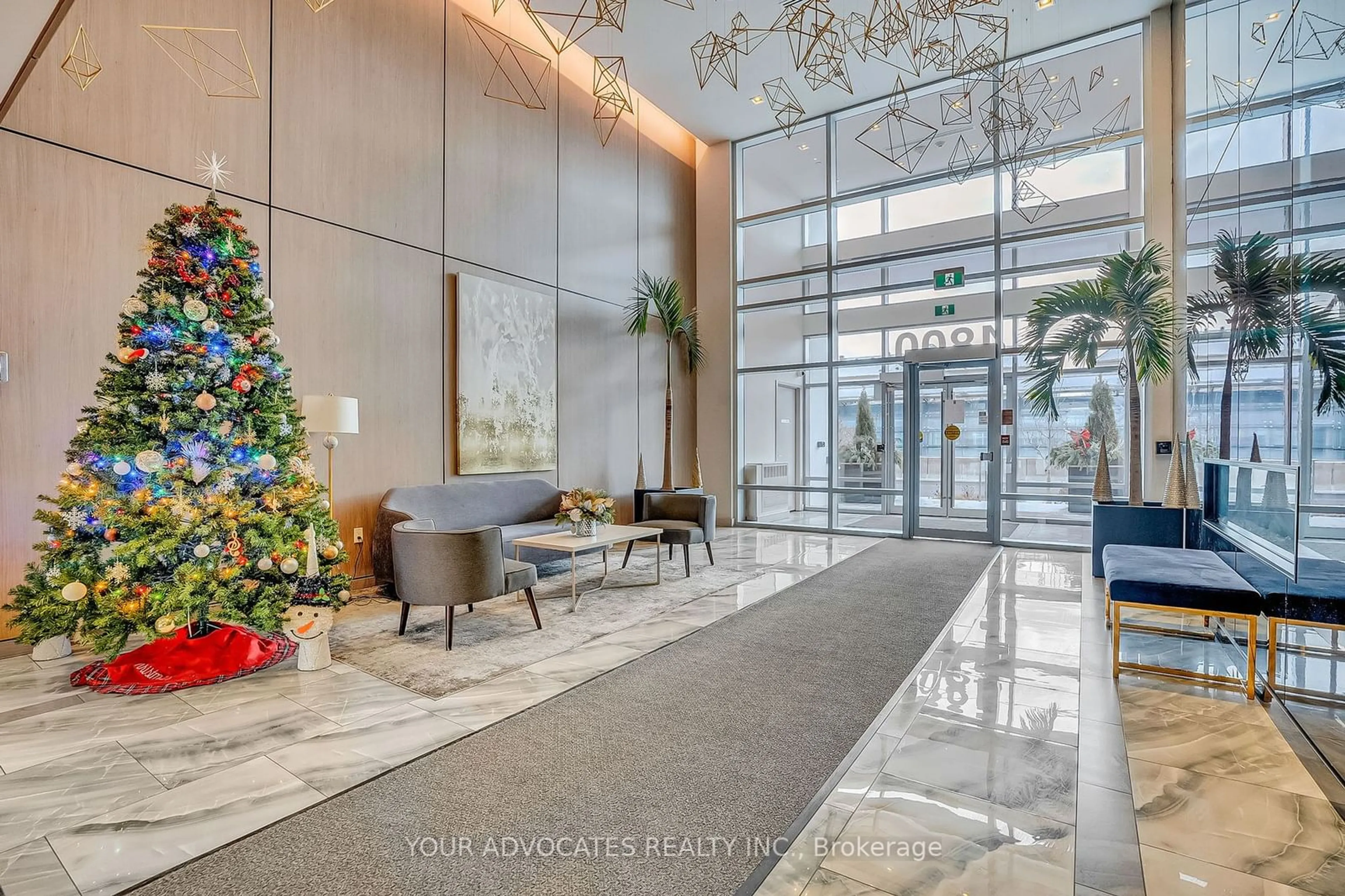 Lobby for 4800 Highway 7 Ave #524, Vaughan Ontario L4L 1H8