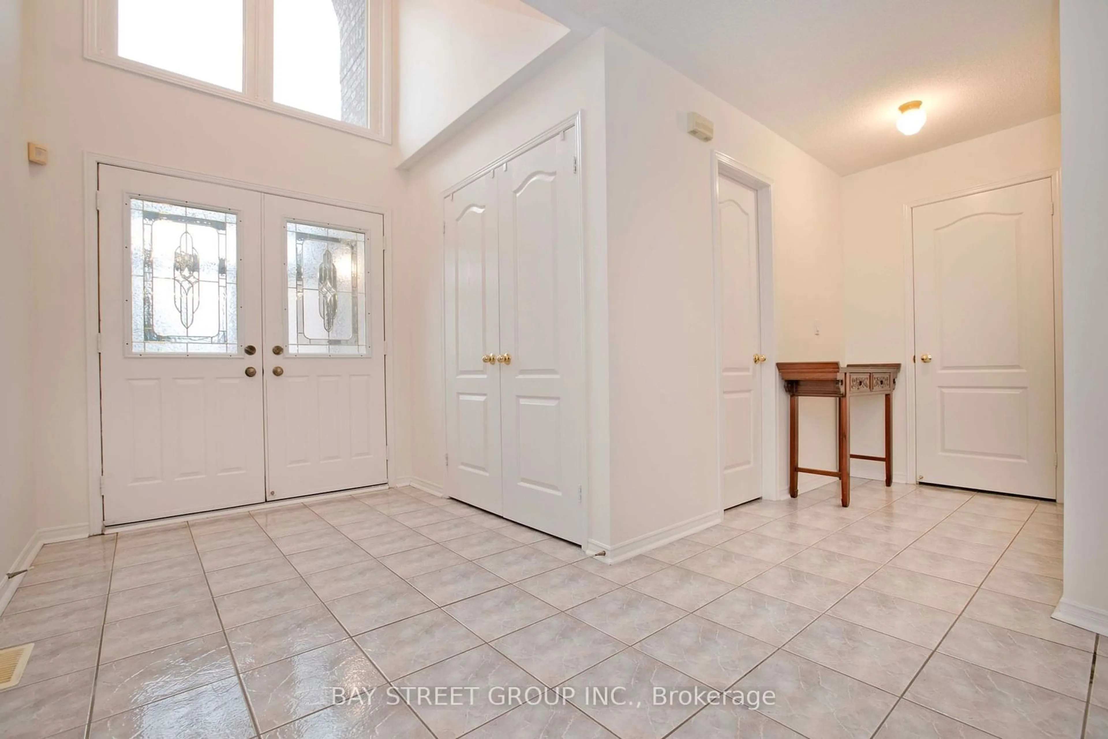 Indoor entryway for 29 Webber Cres, Markham Ontario L3R 2L3