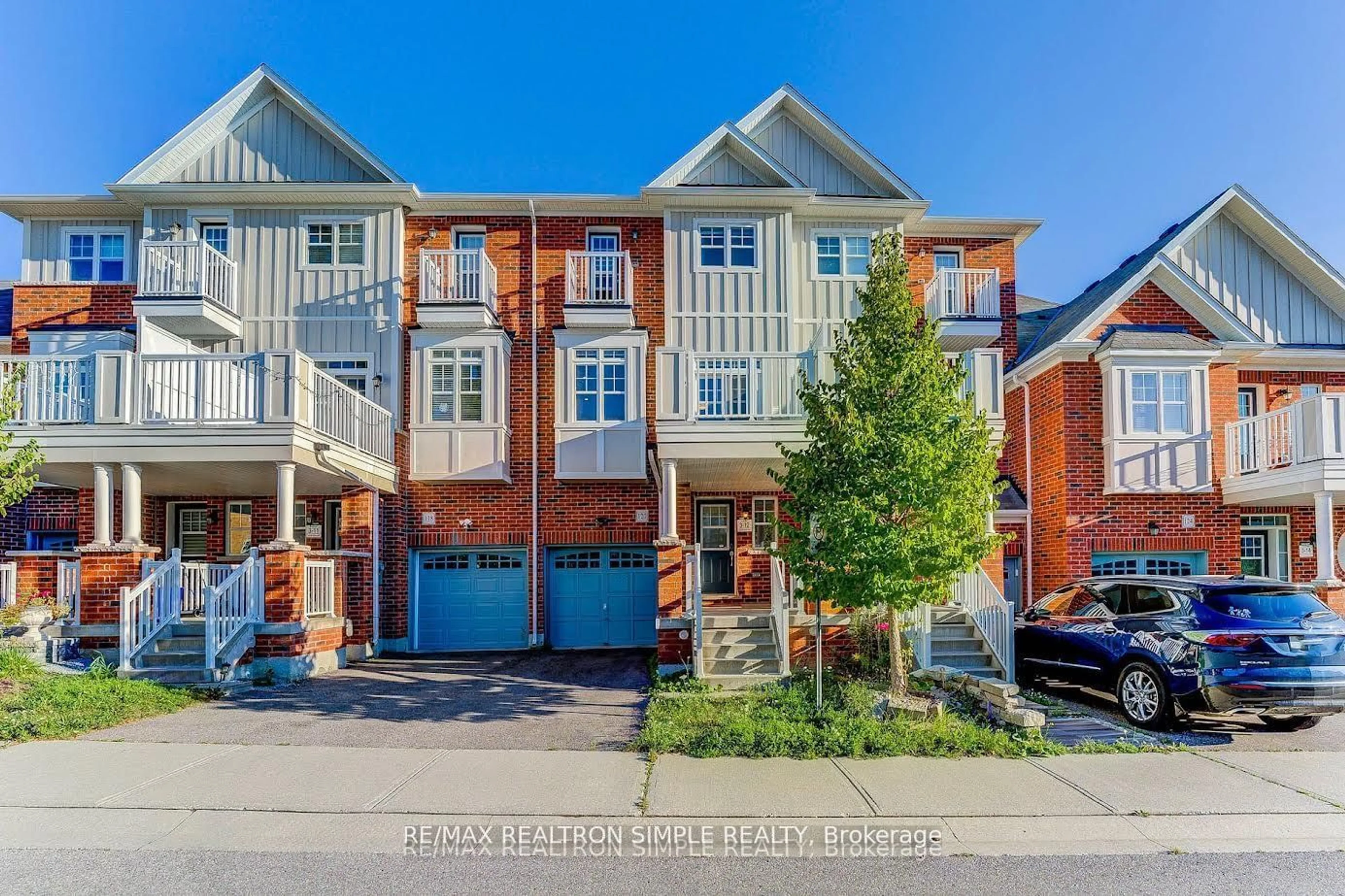 A pic from outside/outdoor area/front of a property/back of a property/a pic from drone, street for 120 Roy Grove Way, Markham Ontario L6E 0T7