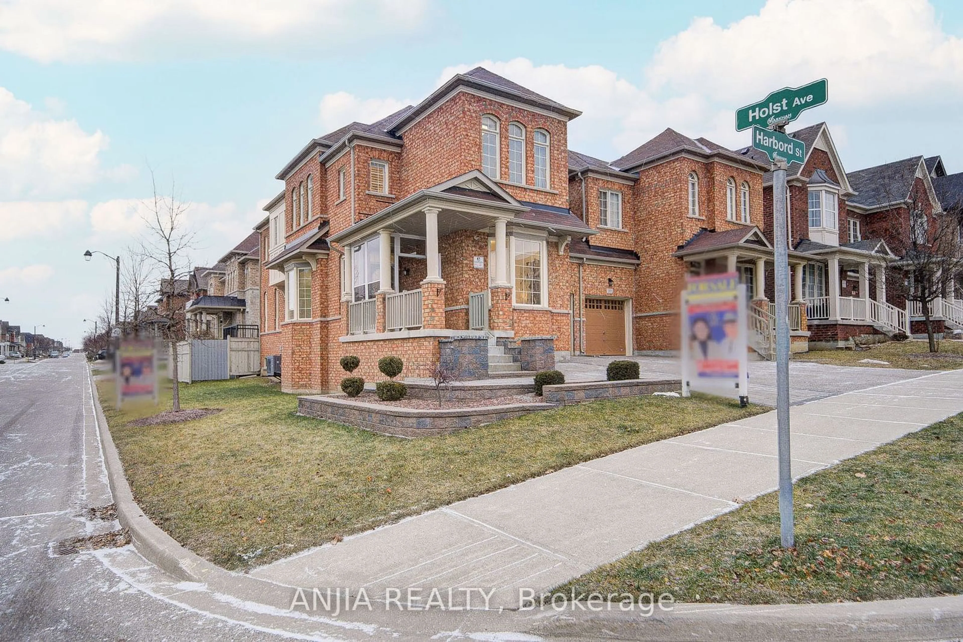 Home with brick exterior material, street for 207 Harbord St, Markham Ontario L6C 0X3