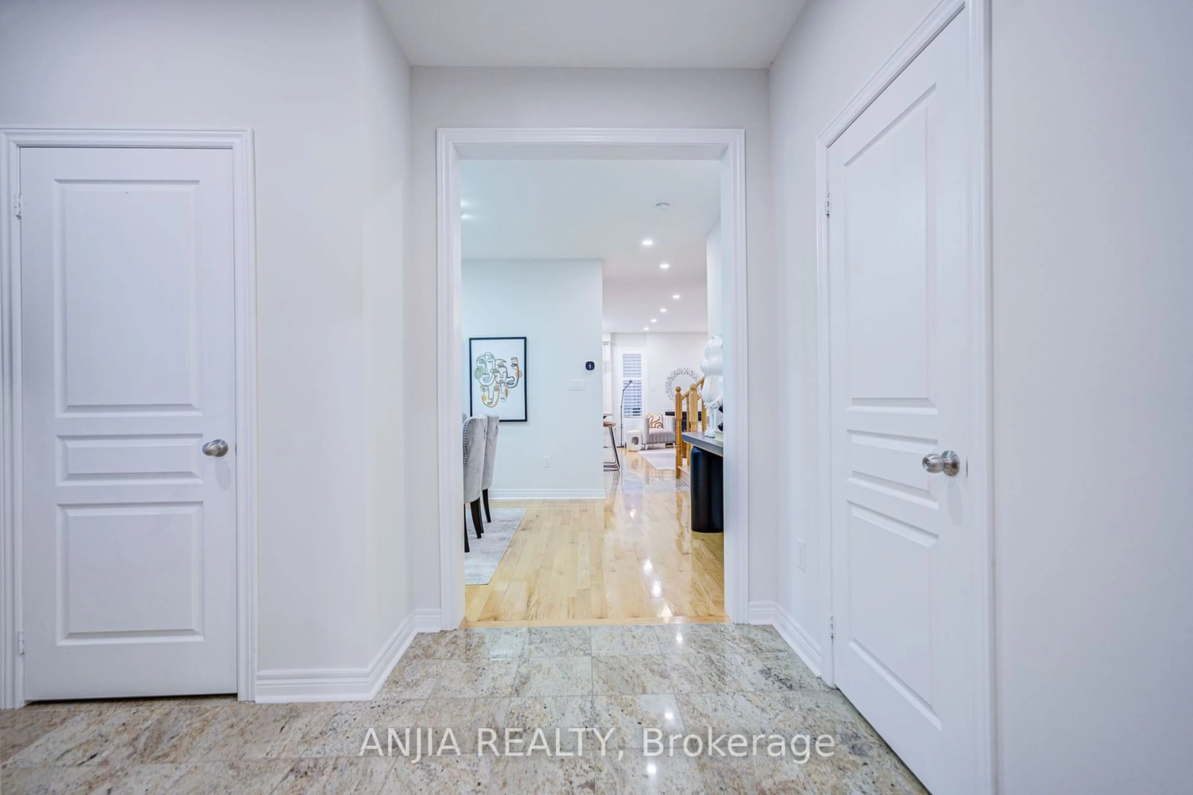 Indoor entryway for 207 Harbord St, Markham Ontario L6C 0X3