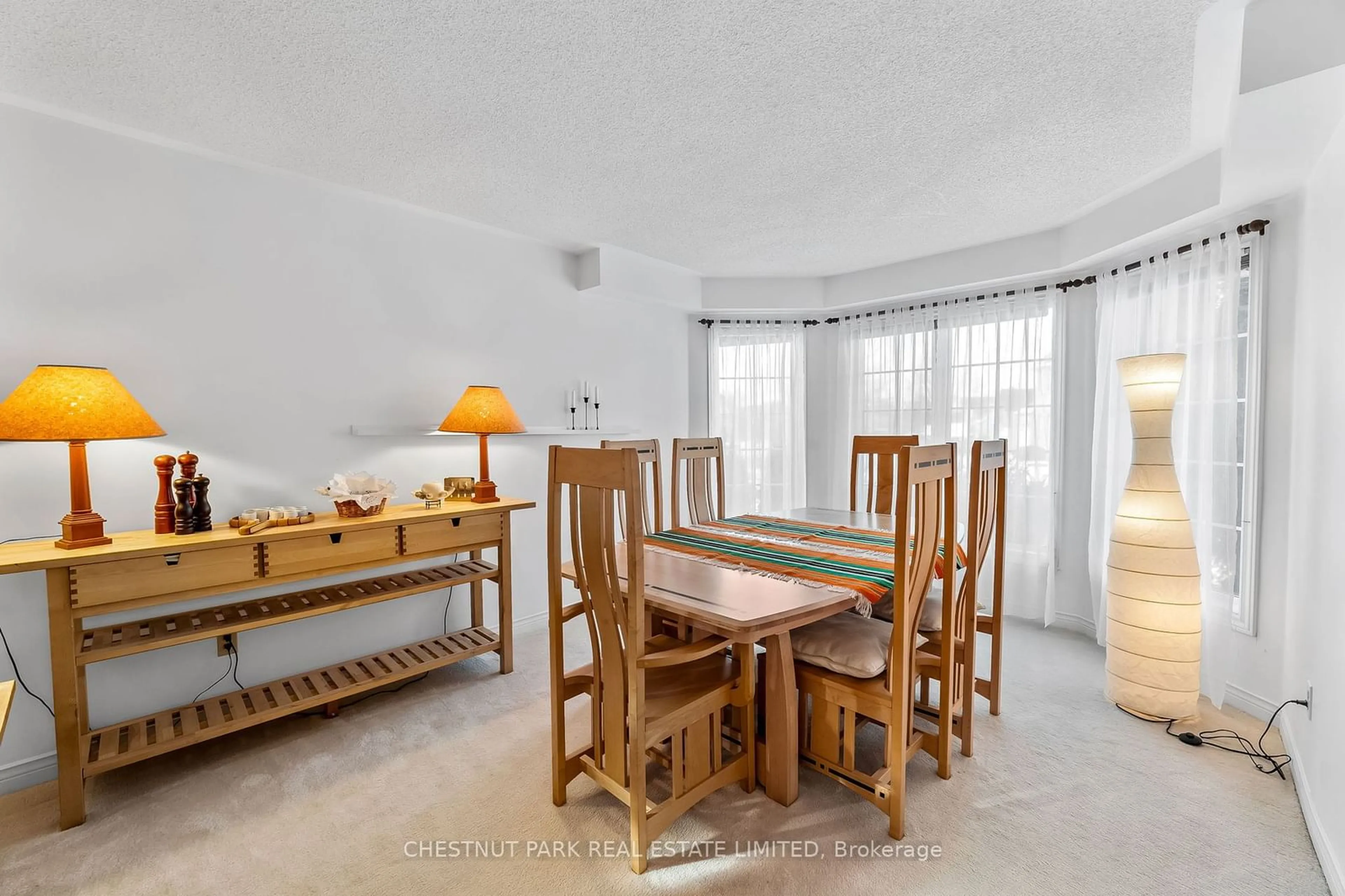 Dining room, unknown for 1 Remion Cres, Uxbridge Ontario L9P 1V3