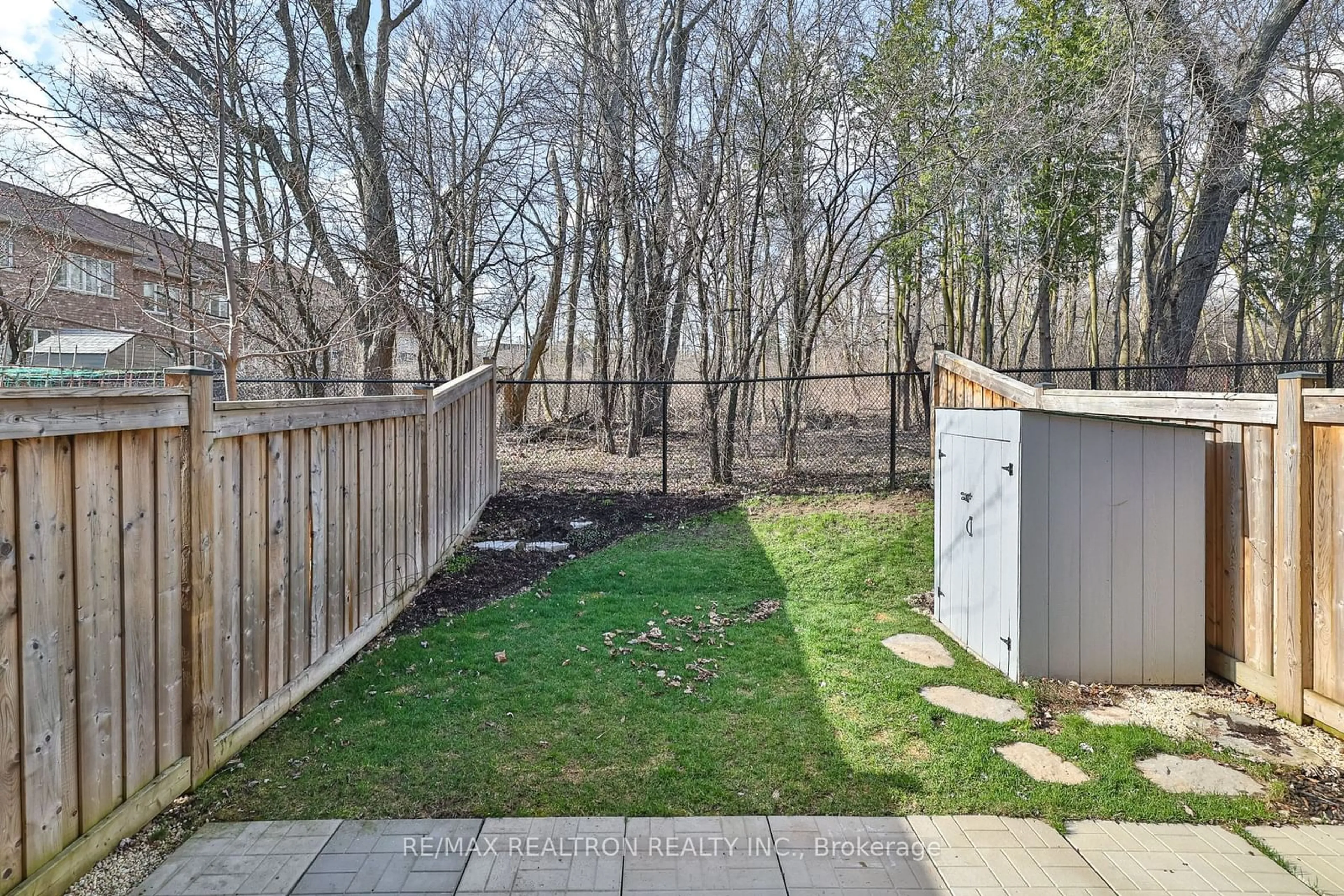 Patio, forest/trees view for 64 Paper Mills Cres, Richmond Hill Ontario L4E 0V4