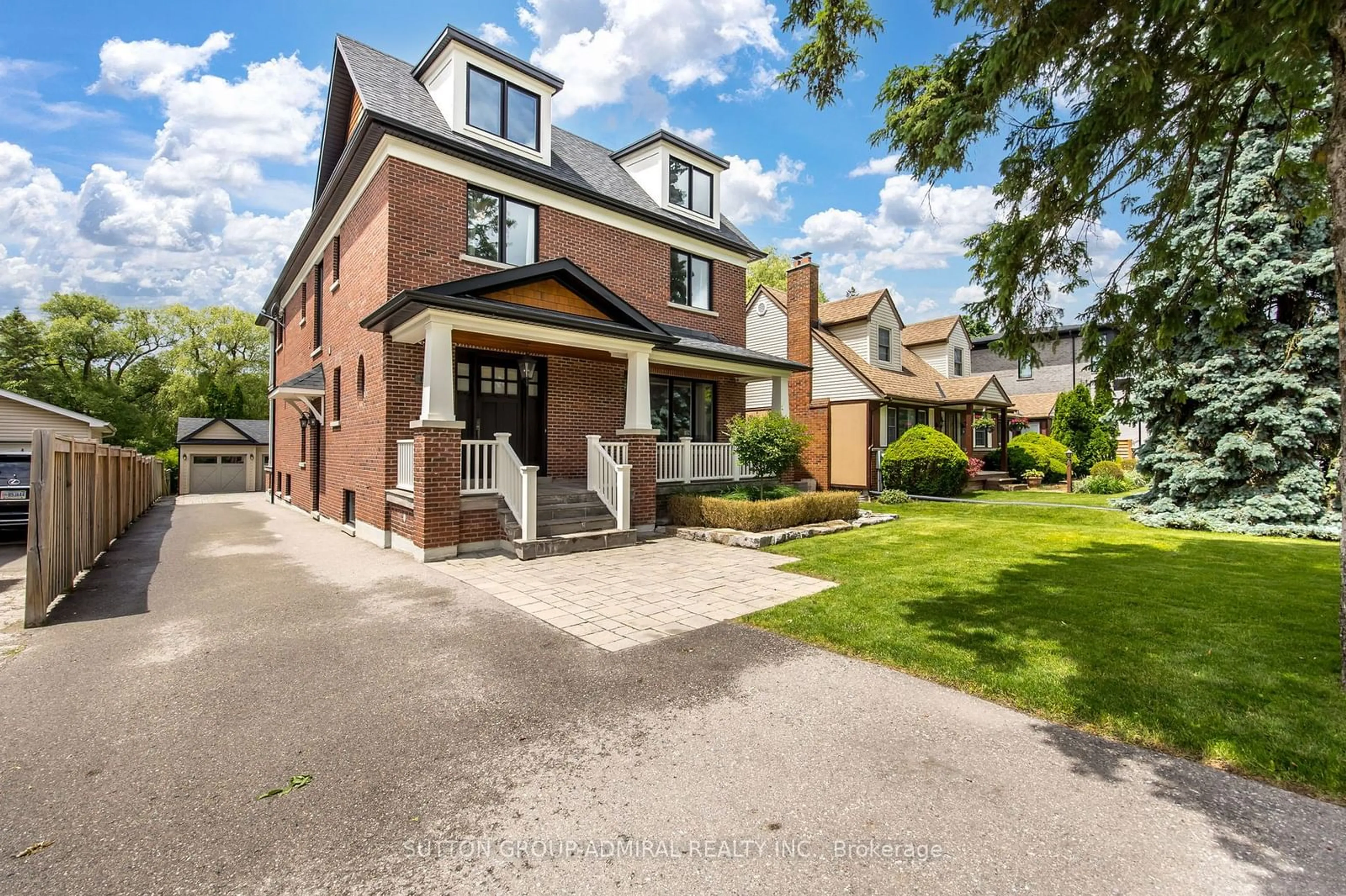 Home with brick exterior material, street for 114 Wood Lane, Richmond Hill Ontario L4C 4W1