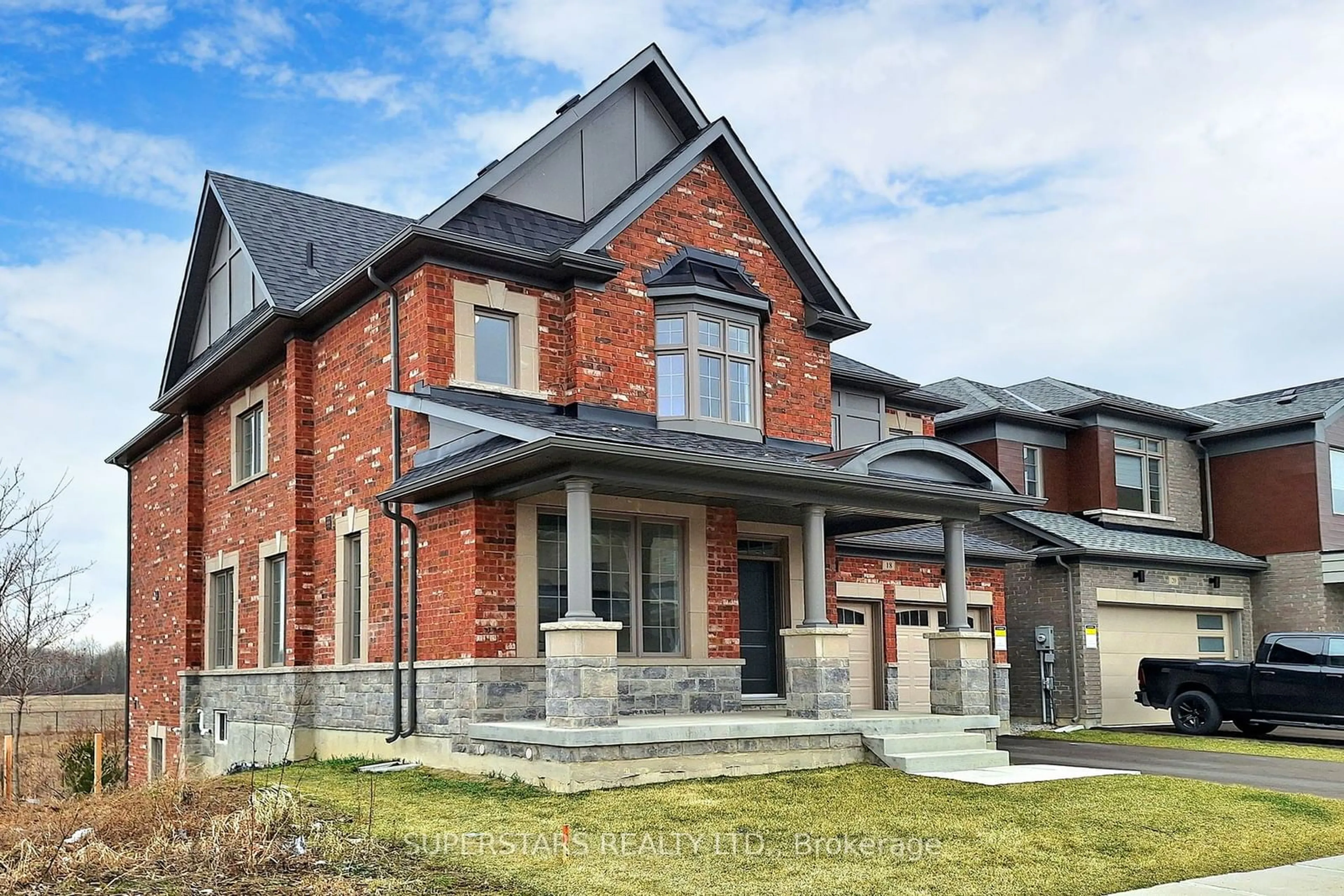 Home with brick exterior material, building for 18 Marlene Johnston Dr, East Gwillimbury Ontario L9N 0W7