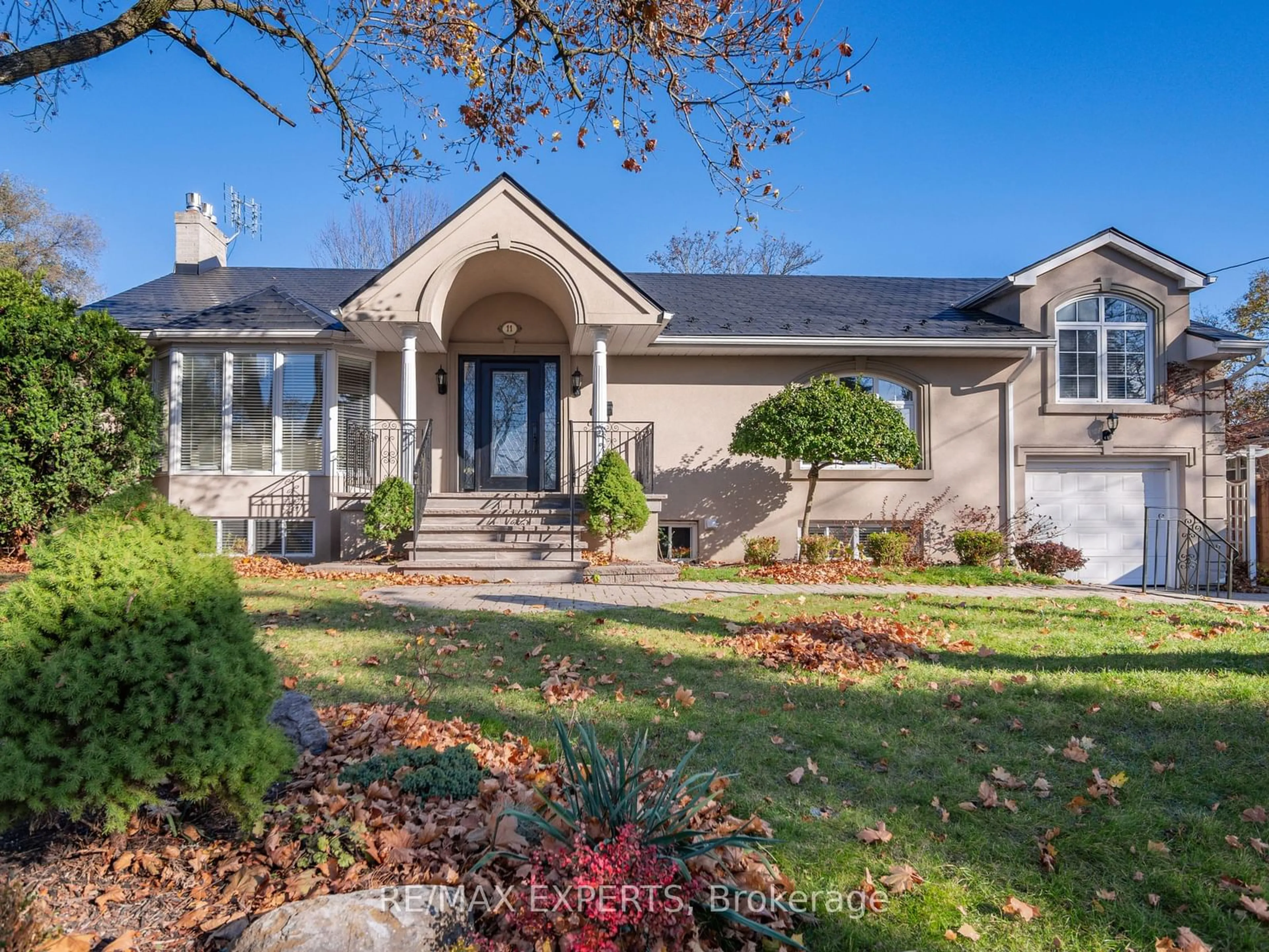 Home with brick exterior material, street for 11 Knollside Dr, Richmond Hill Ontario L4C 4W7