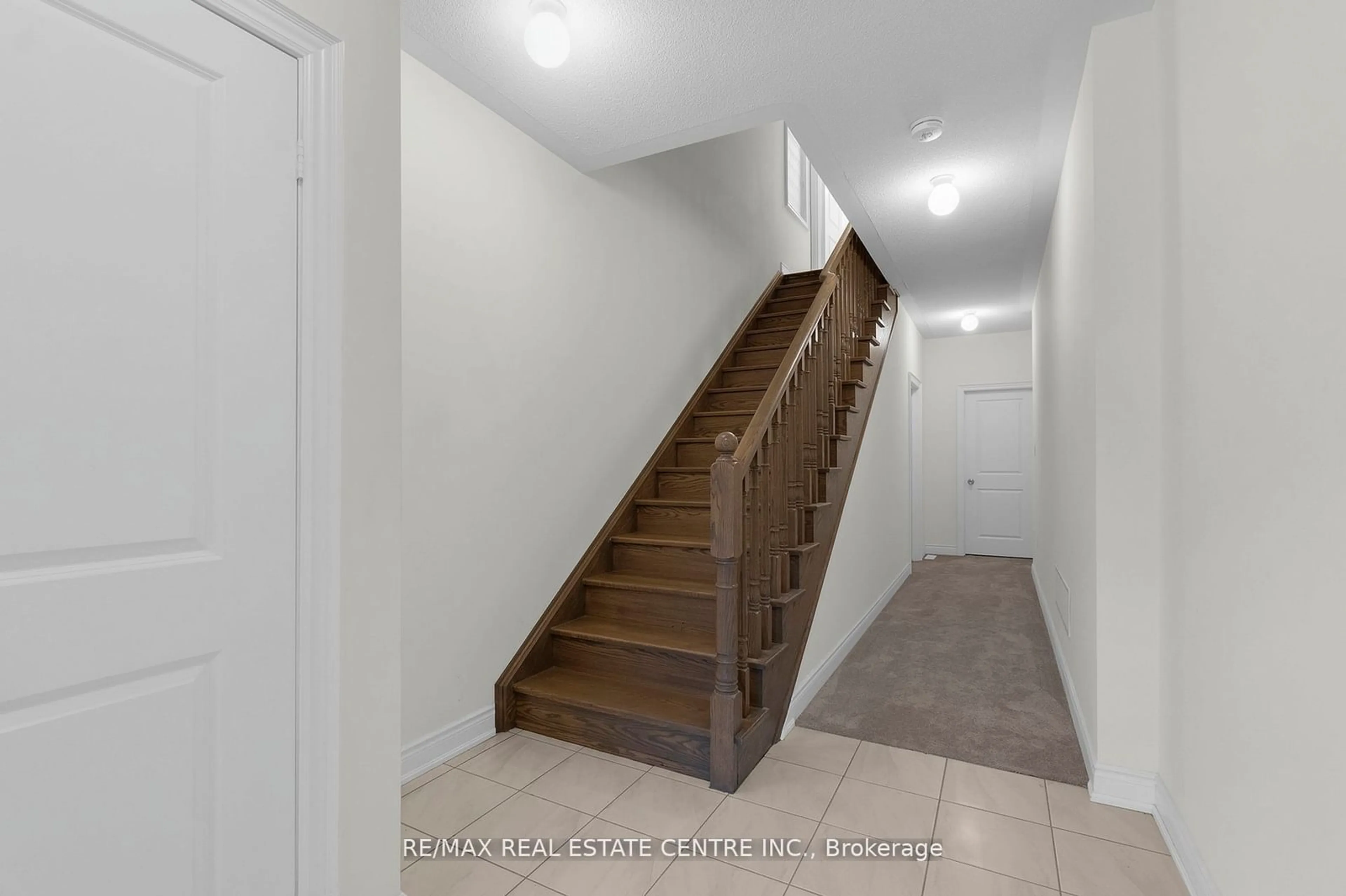 Stairs for 211 Tennant Circ, Vaughan Ontario L4H 5L4