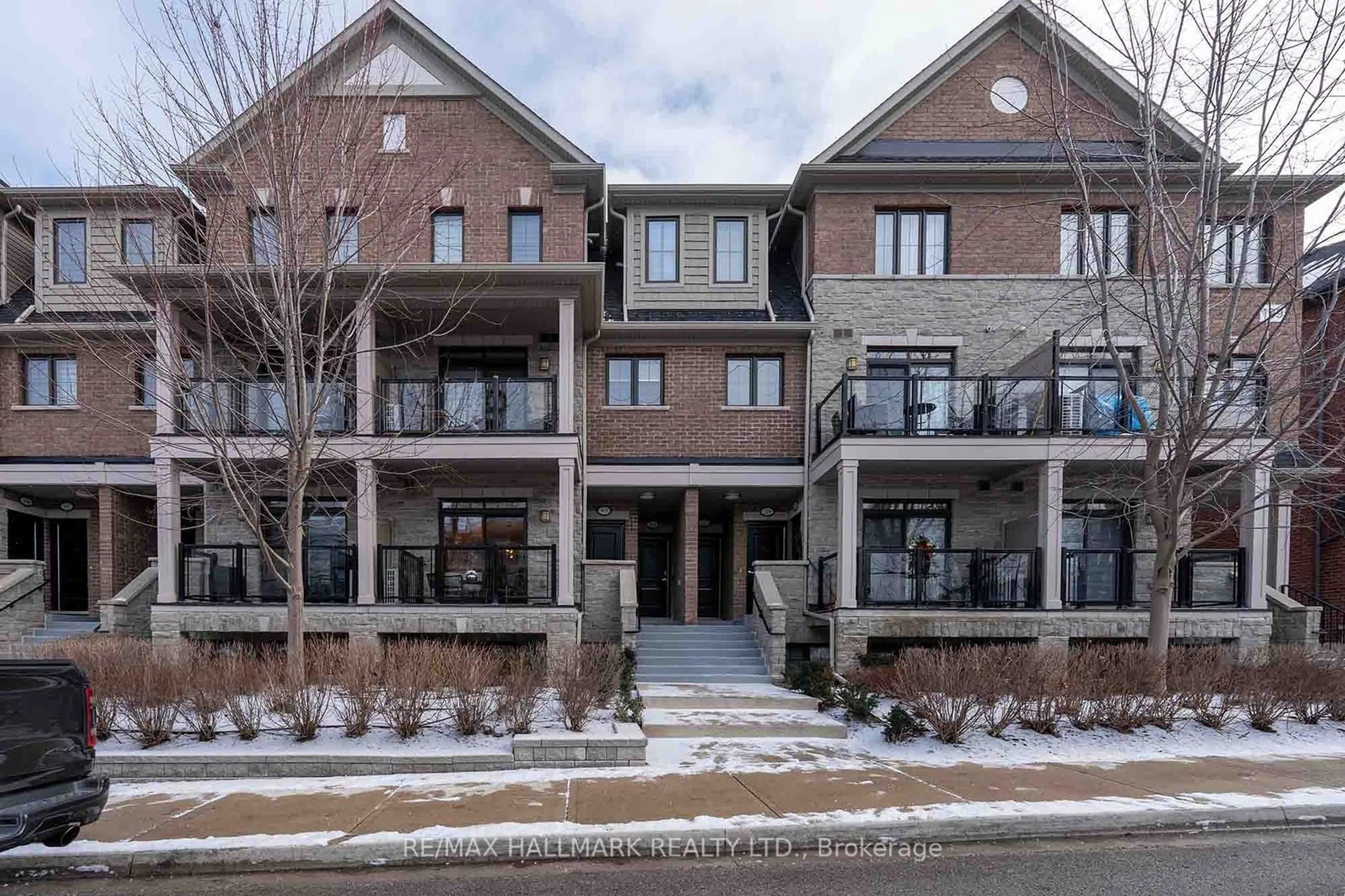 Home with brick exterior material, unknown for 199 Pine Grove Rd #314, Vaughan Ontario L4L 0H8