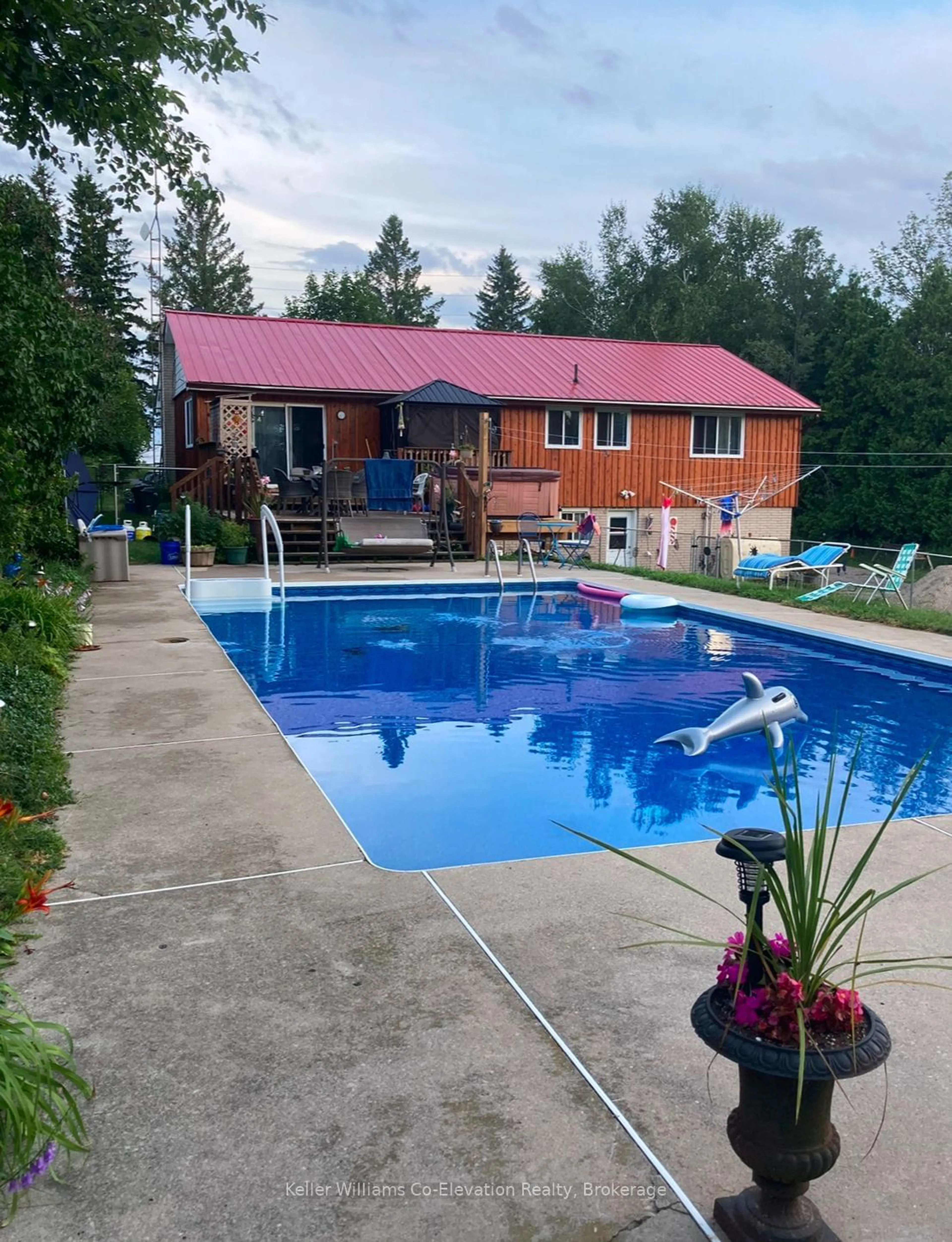 Pool for 4684 10th Sdrd, Essa Ontario L0L 2N0