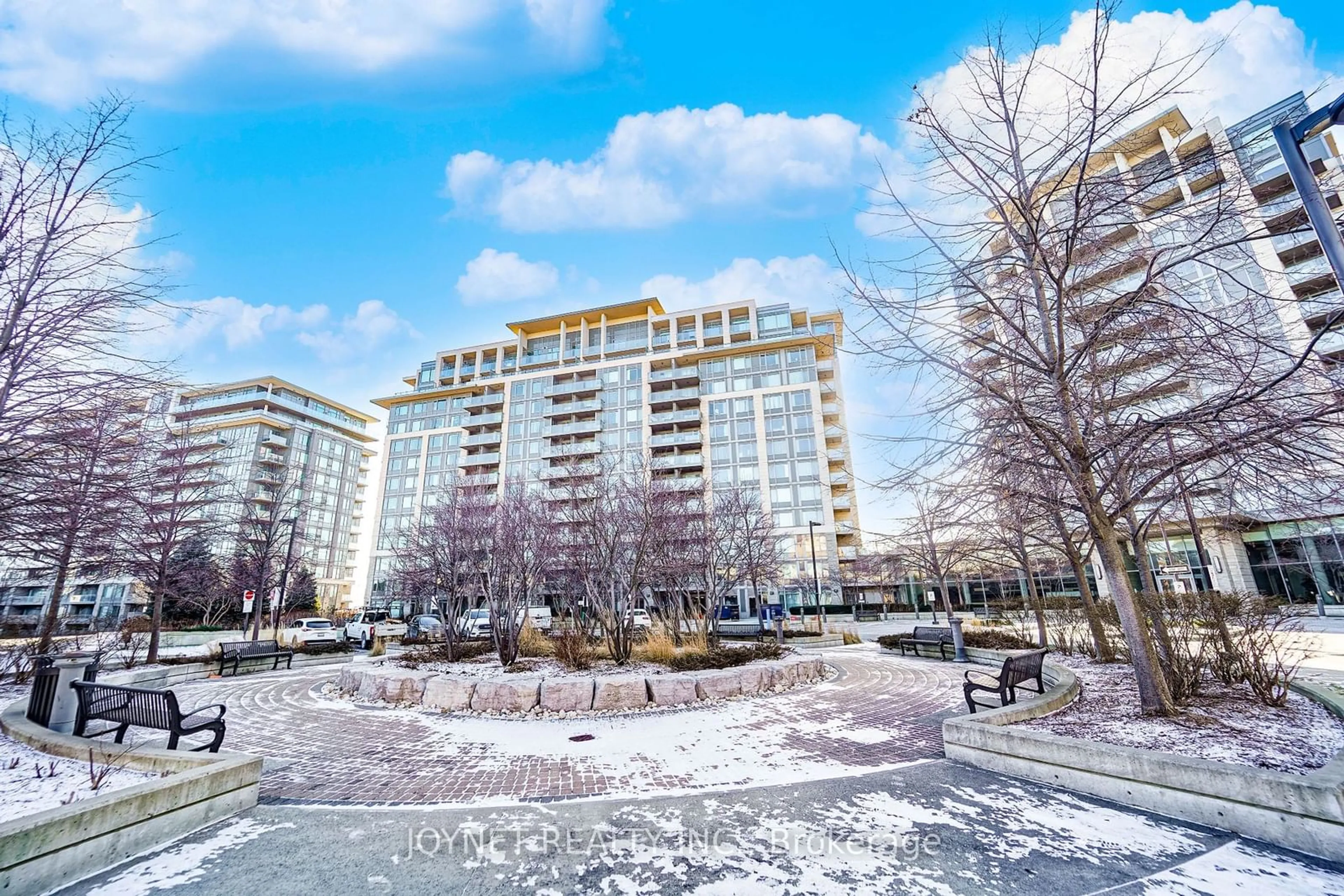 Patio, water/lake/river/ocean view for 273 South Park Rd #Rg8, Markham Ontario L3T 0B5