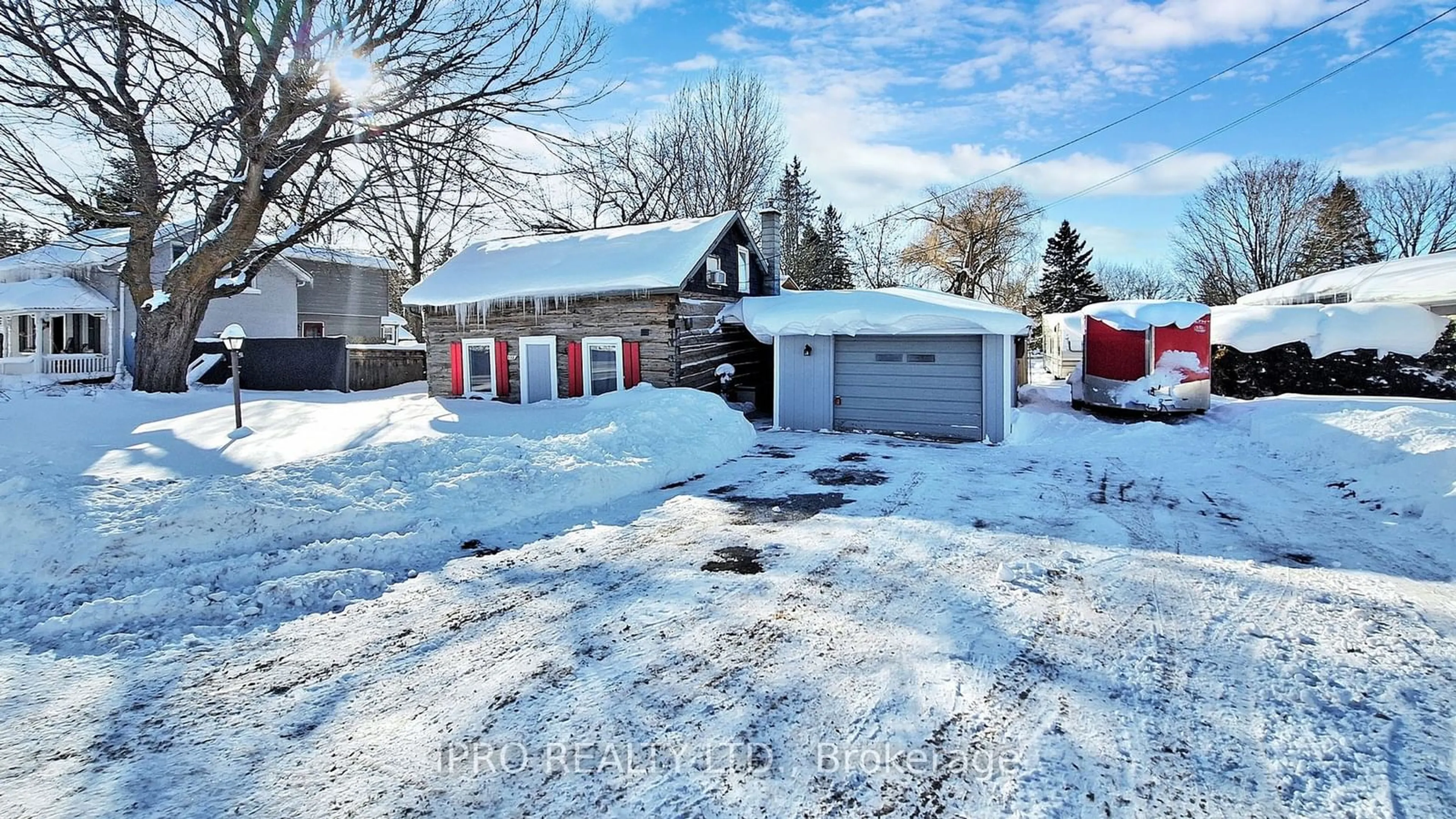 A pic from outside/outdoor area/front of a property/back of a property/a pic from drone, street for 532 James St, Brock Ontario L0K 1A0