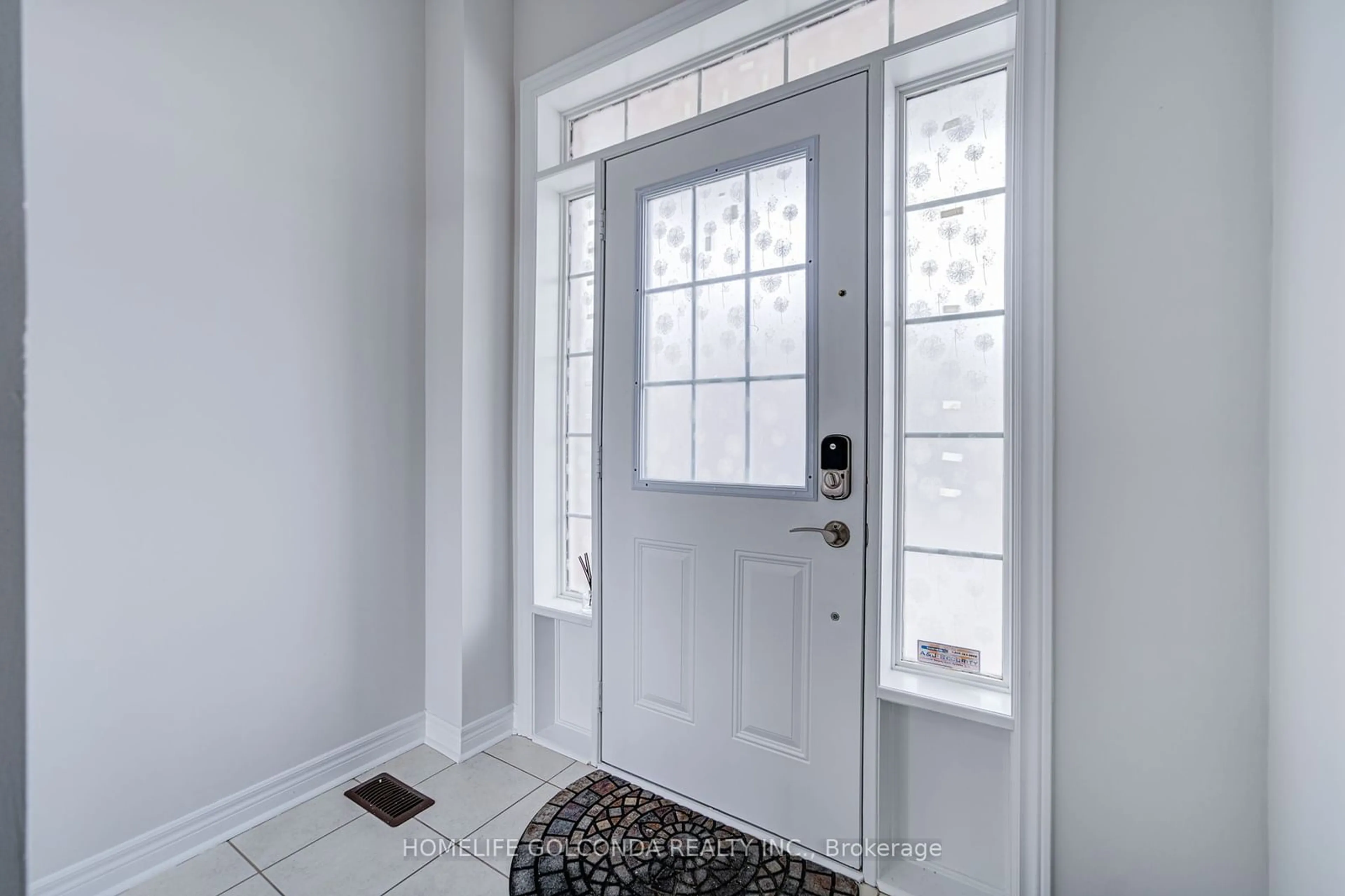 Indoor entryway for 63 Kincaid Lane, Markham Ontario L3S 0B9