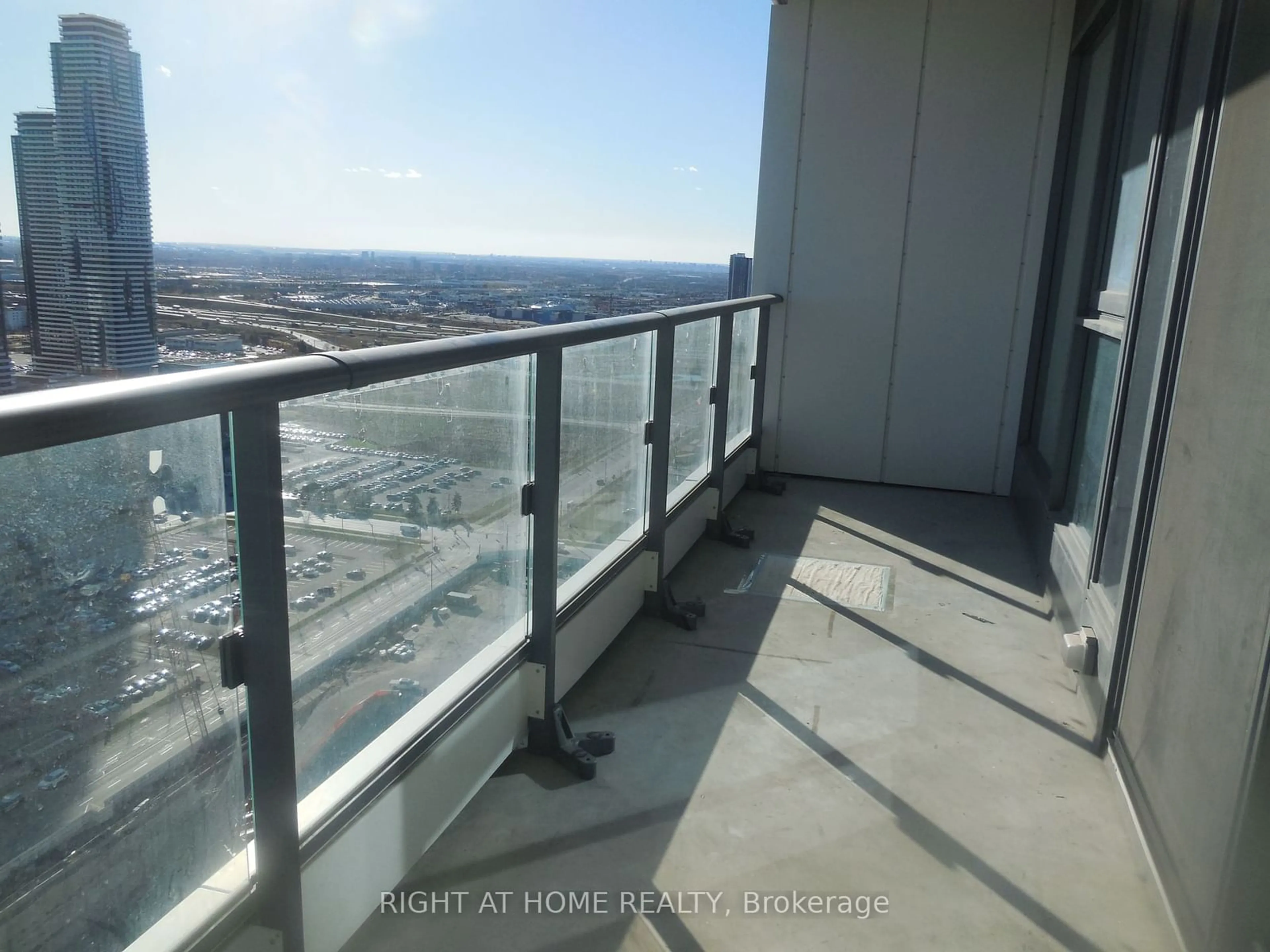 Balcony in the apartment, water/lake/river/ocean view for 5 Buttermill Ave #3108, Vaughan Ontario L4K 0J5