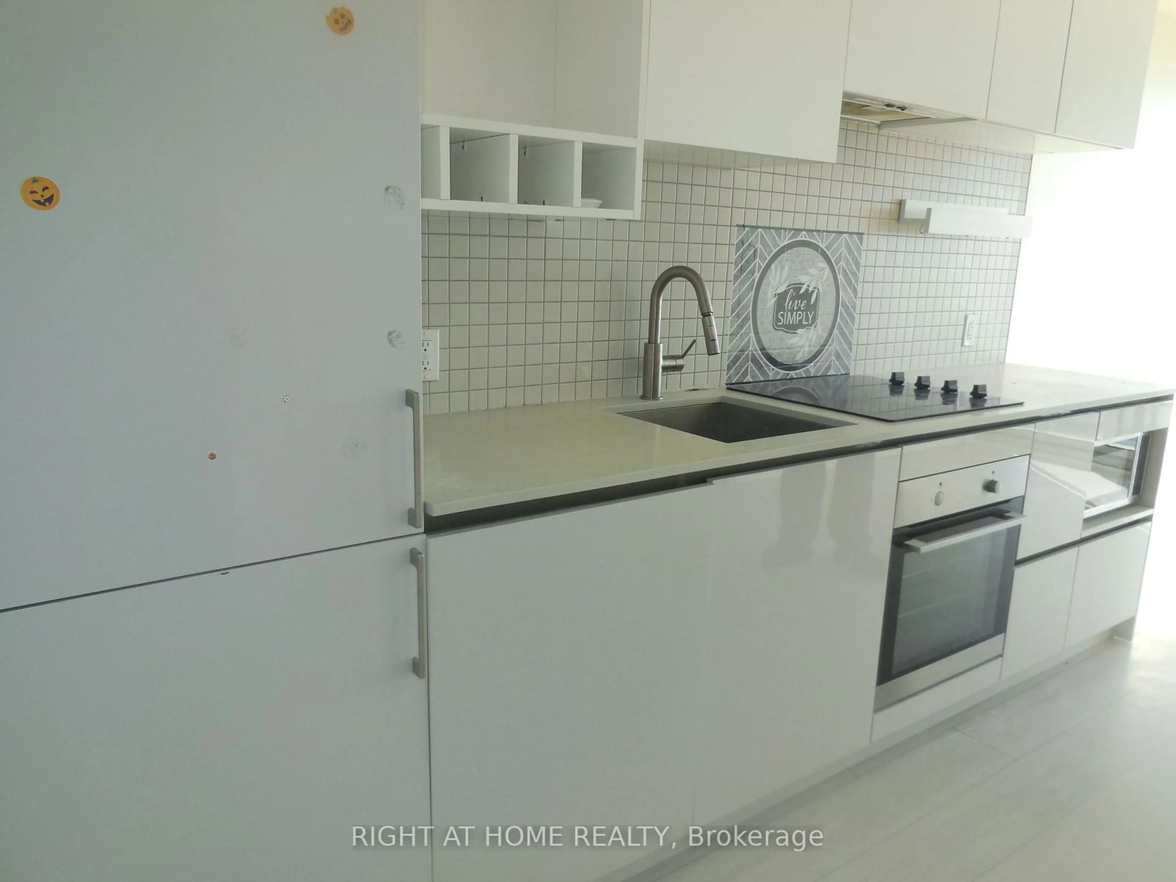 Standard kitchen, unknown for 5 Buttermill Ave #3108, Vaughan Ontario L4K 0J5