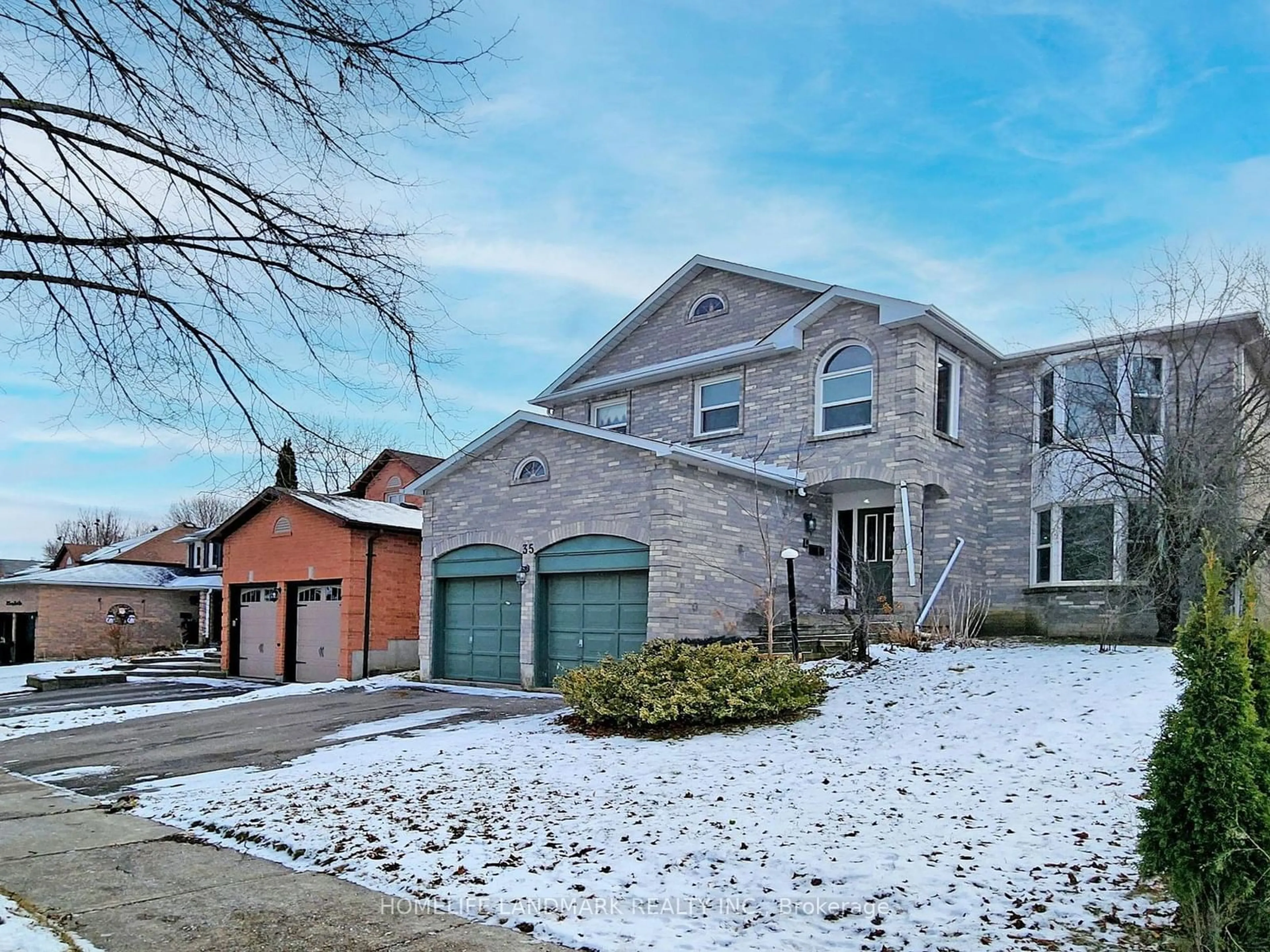 Home with brick exterior material, street for 35 tannery creek Cres, Aurora Ontario L4G 5L1