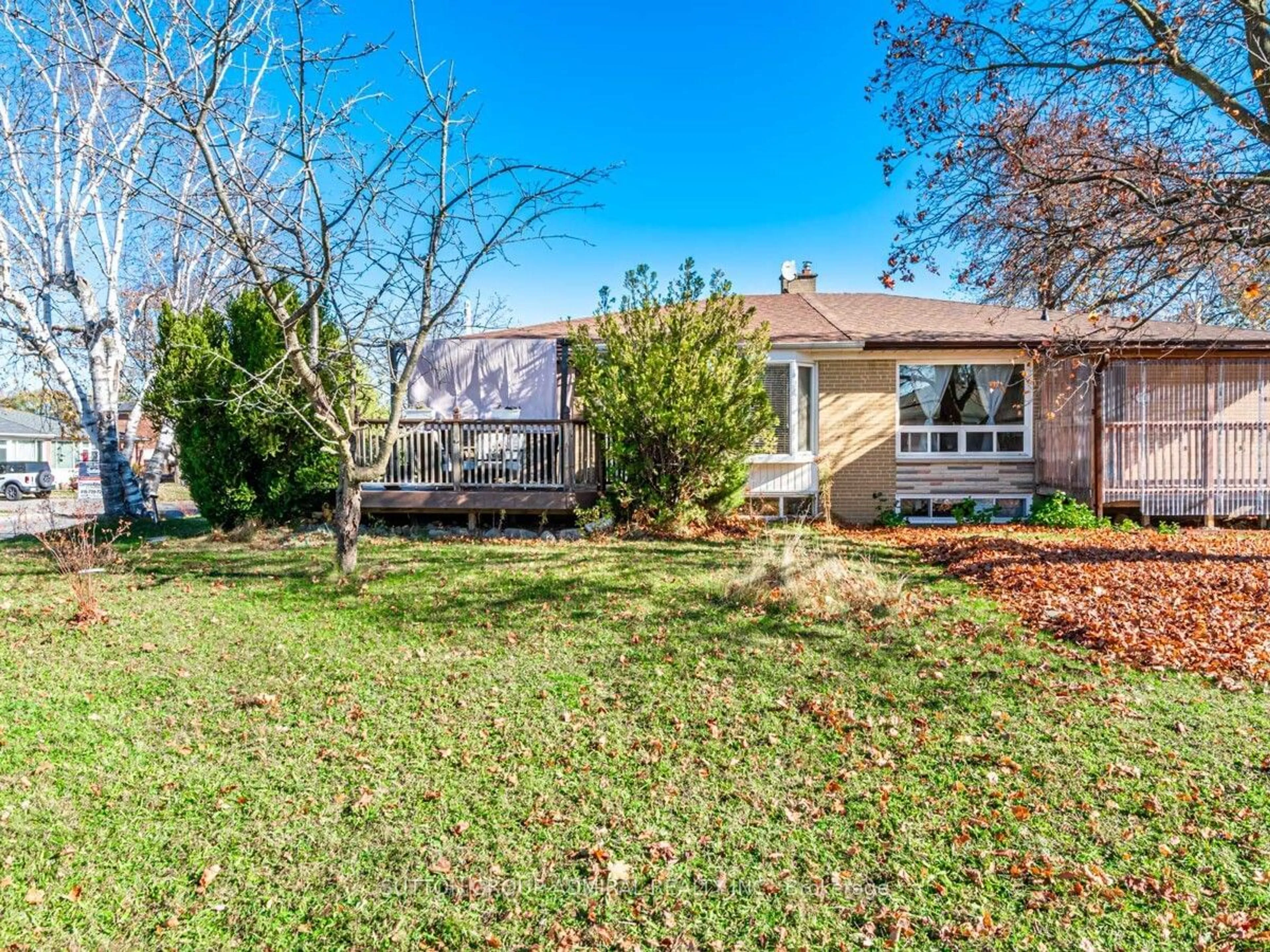 A pic from outside/outdoor area/front of a property/back of a property/a pic from drone, street for 259 Axminster Dr, Richmond Hill Ontario L4C 2W2