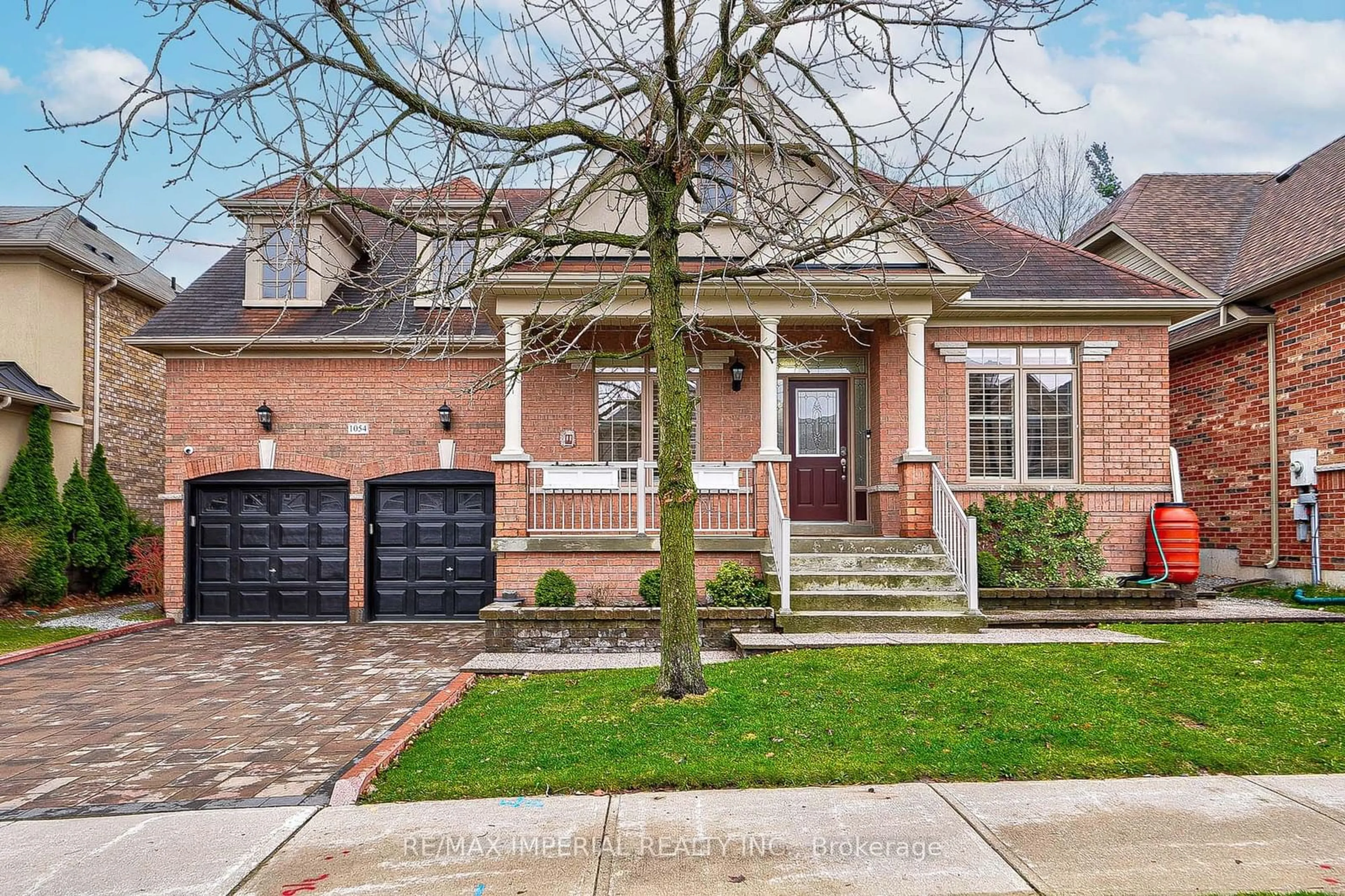 Home with brick exterior material, street for 1054 Bob Scott Crt, Newmarket Ontario L3X 3L7