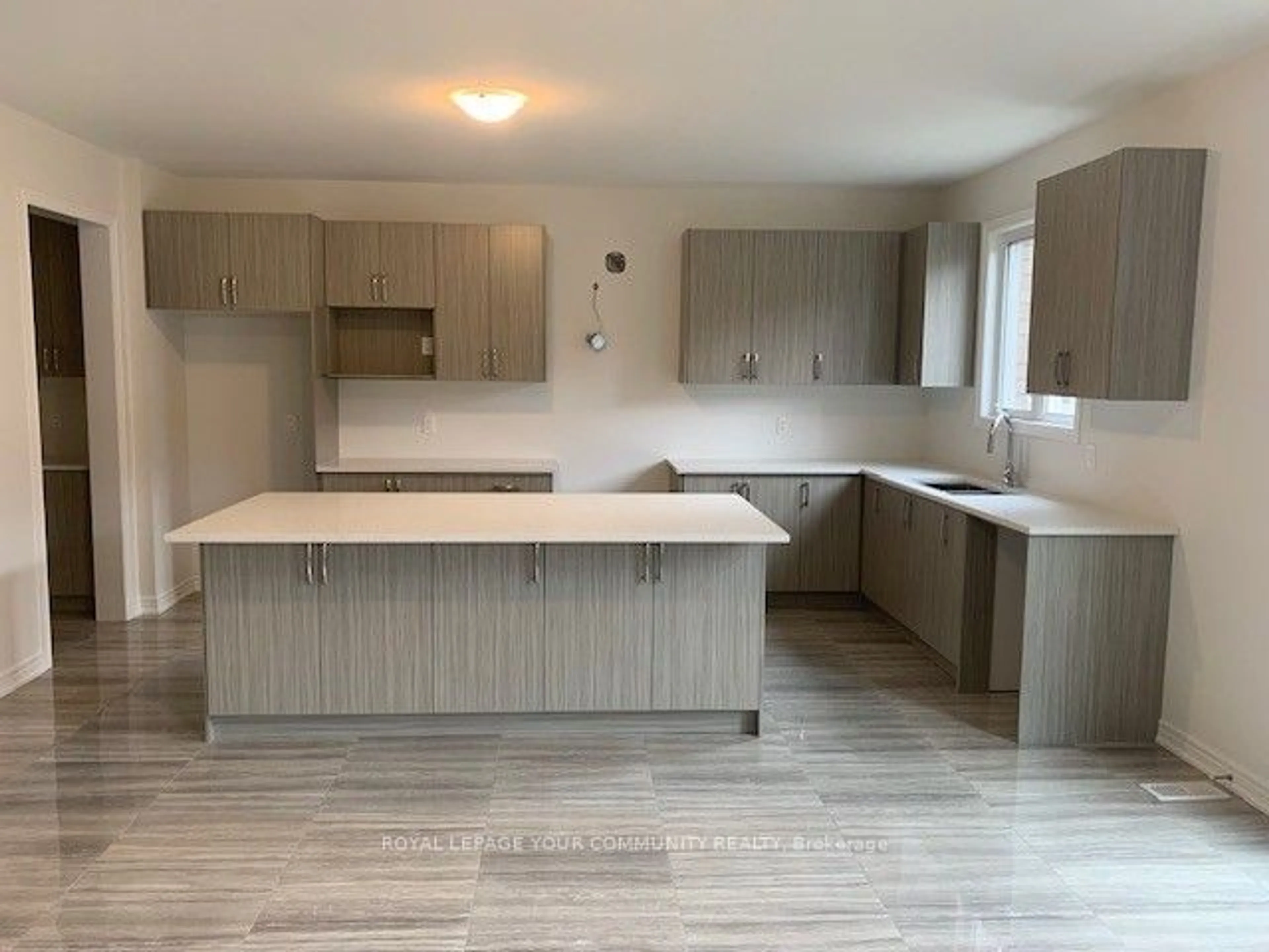 Open concept kitchen, unknown for 61 Bud Leggett Cres, Georgina Ontario L4P 0T1