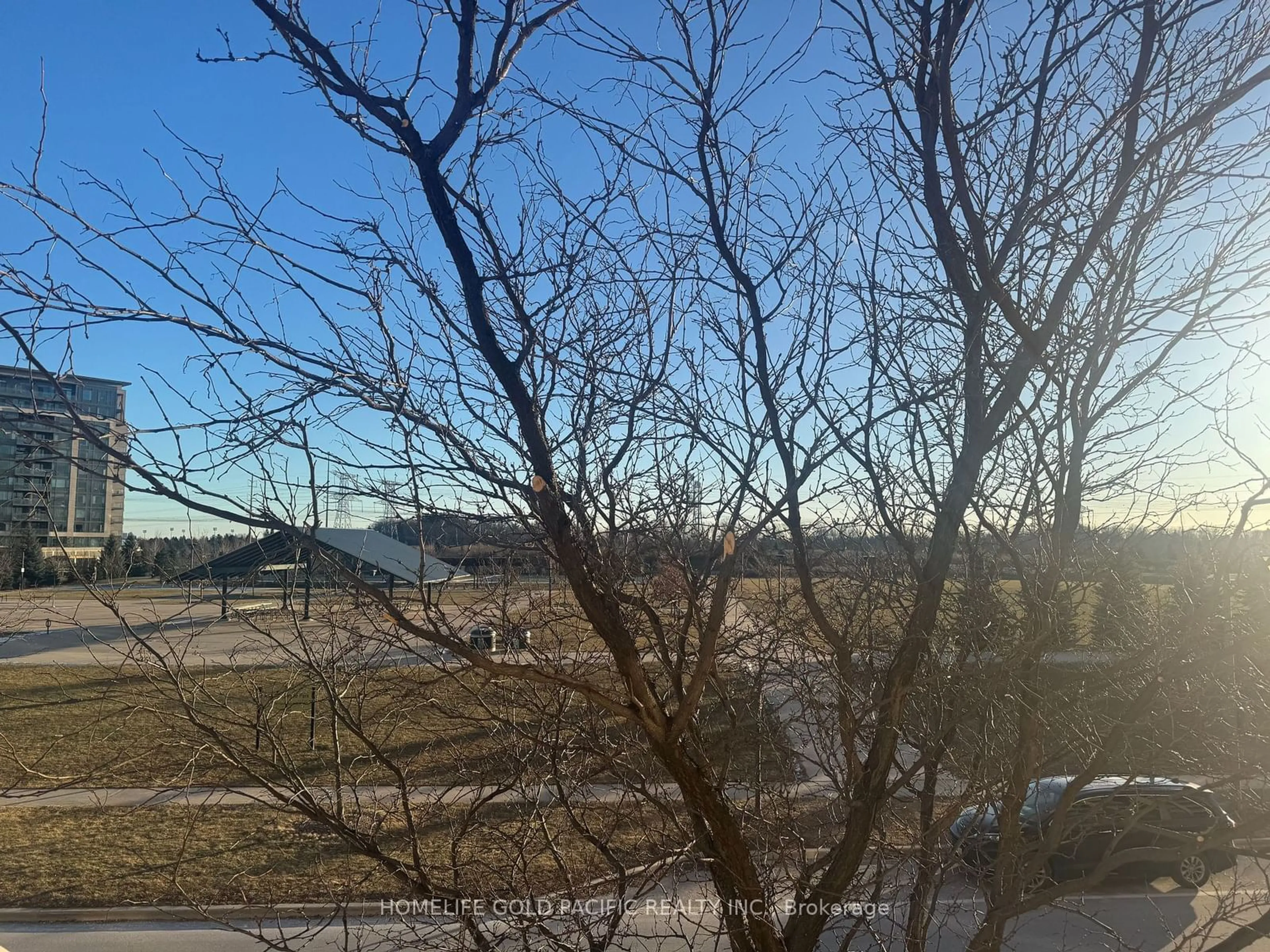 A pic from outside/outdoor area/front of a property/back of a property/a pic from drone, unknown for 37 Galleria Pkwy #207, Markham Ontario L3T 0A5