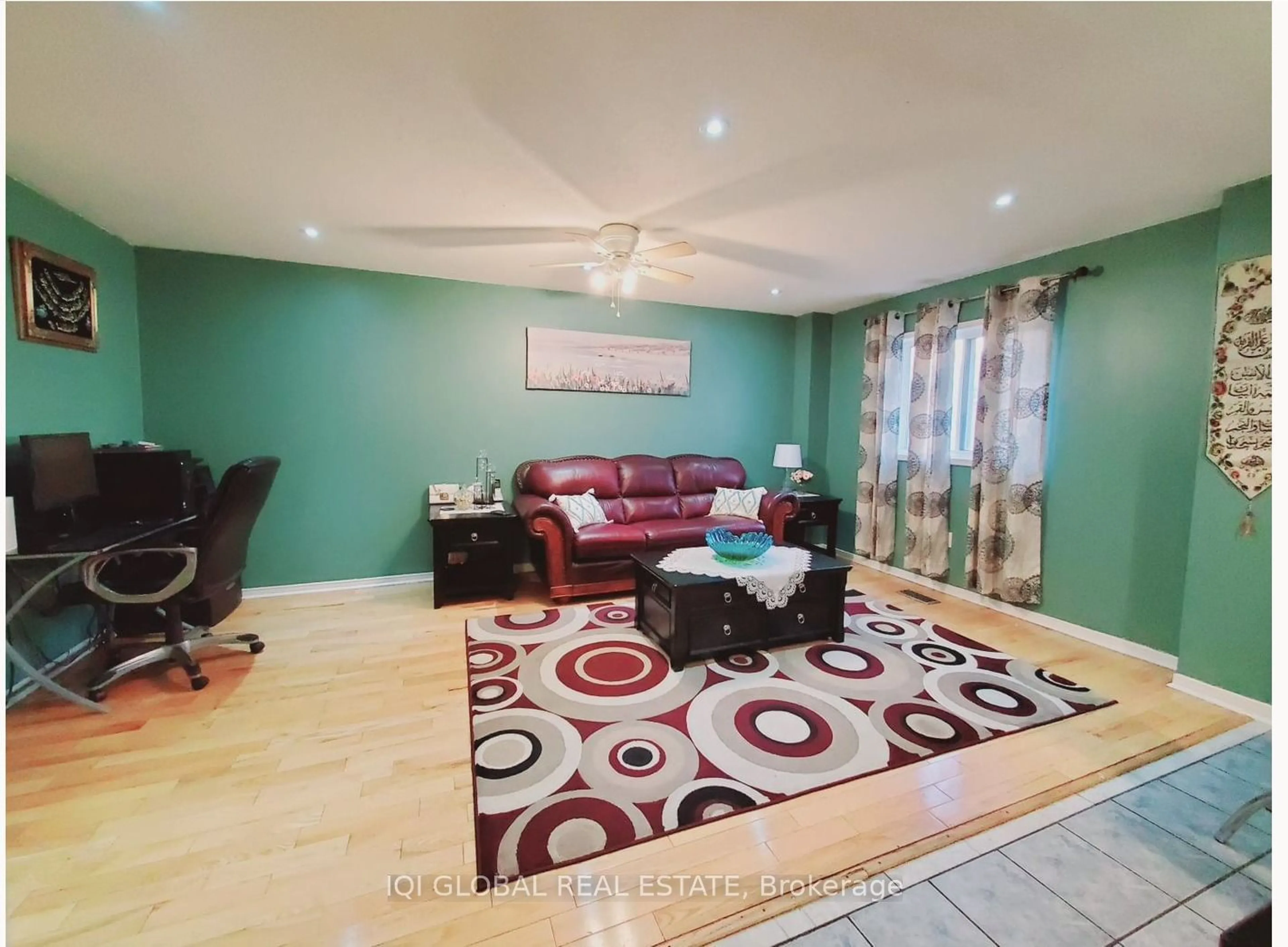 Living room with furniture, unknown for 6 Kuba Way, Markham Ontario L3S 4T5