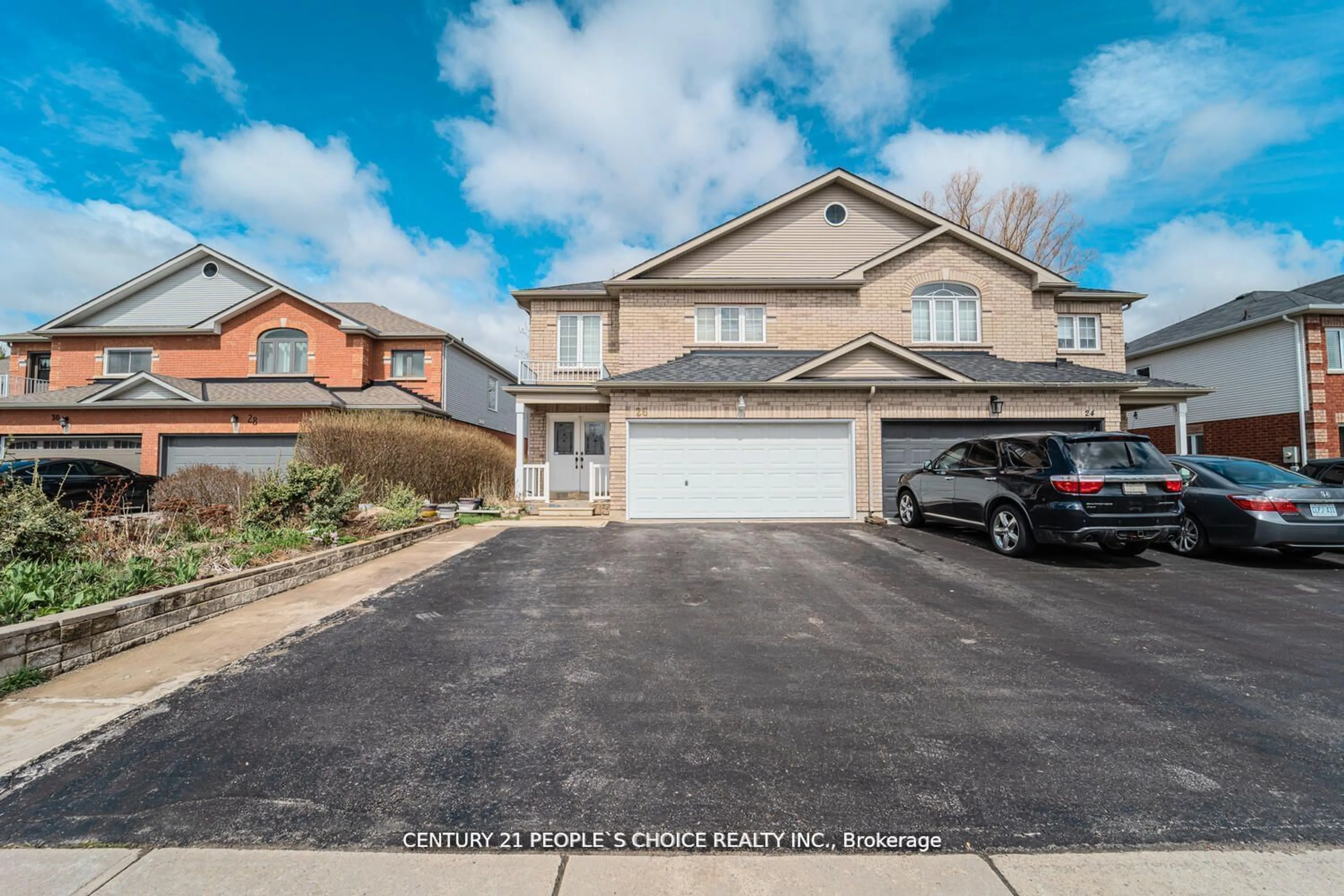 A pic from outside/outdoor area/front of a property/back of a property/a pic from drone, street for 26 Rainbow Crt, Georgina Ontario L4P 3Z6