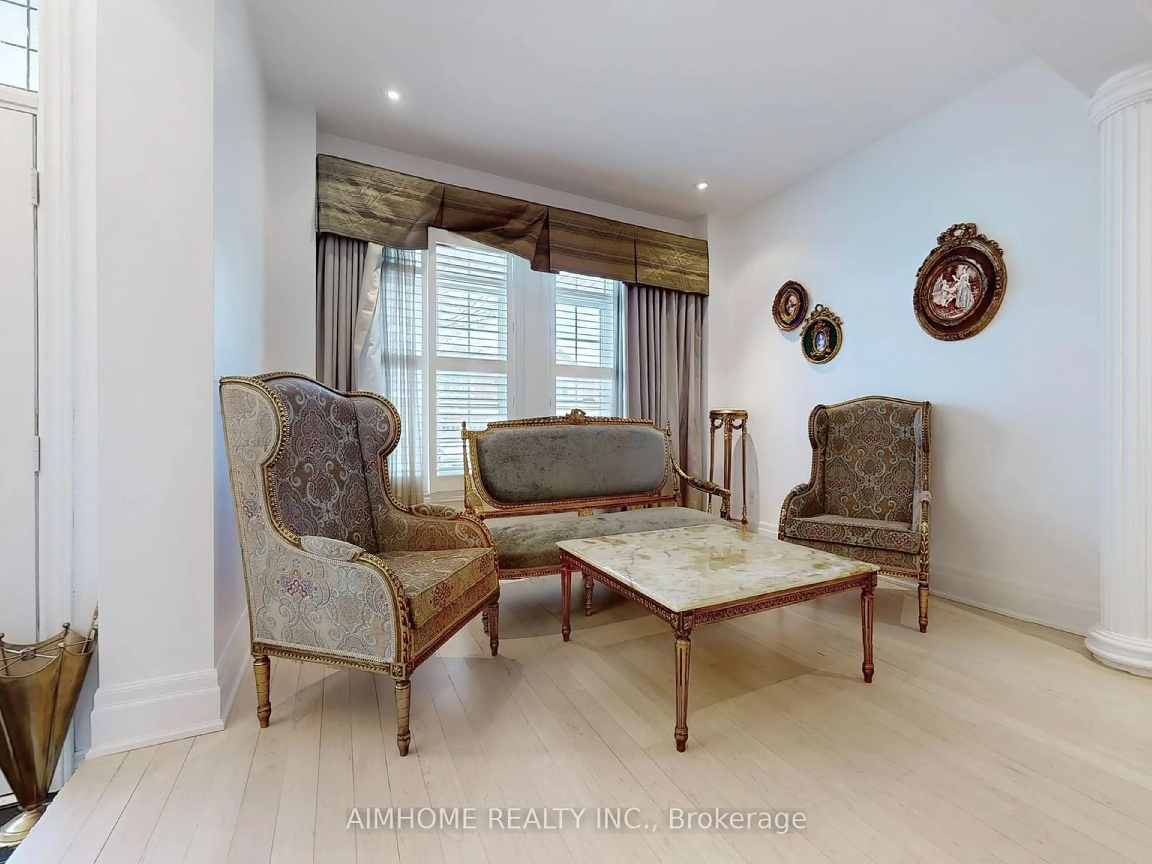 Living room with furniture, unknown for 75 Brass Dr, Richmond Hill Ontario L4E 4T4