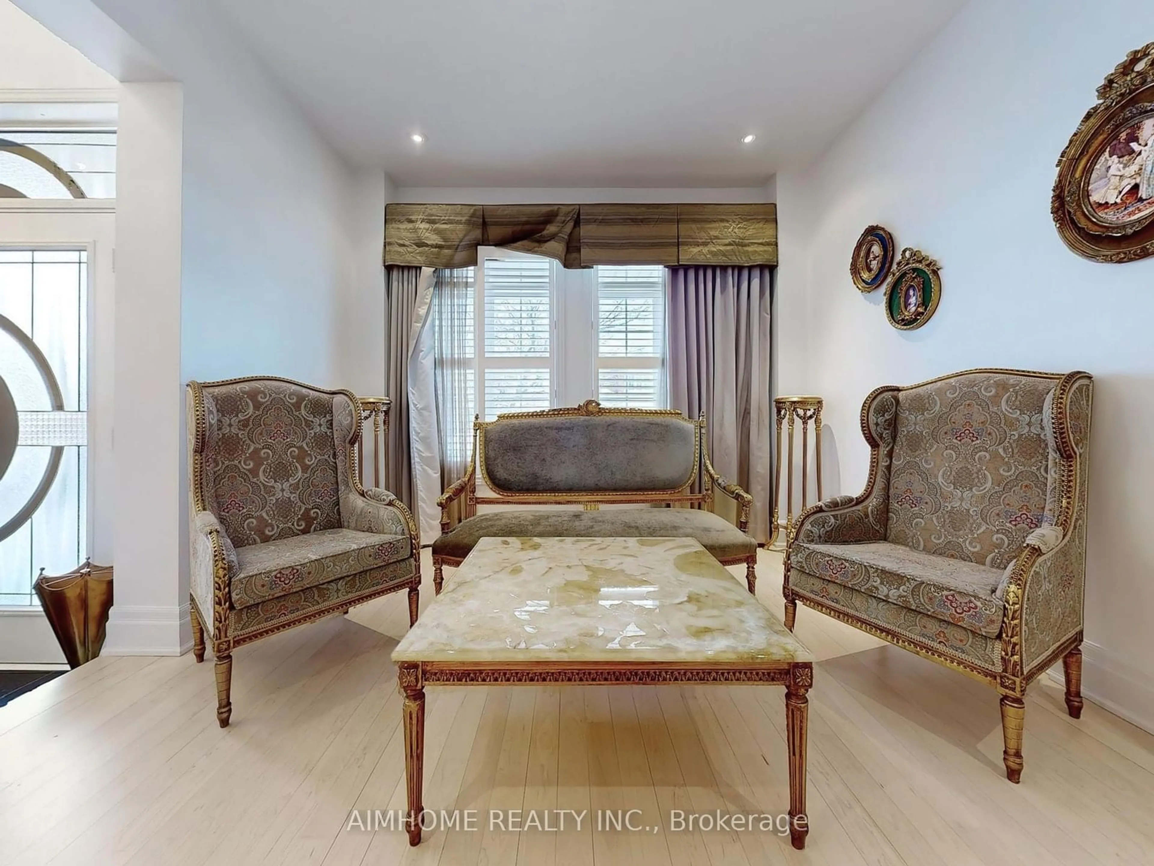 Living room with furniture, unknown for 75 Brass Dr, Richmond Hill Ontario L4E 4T4