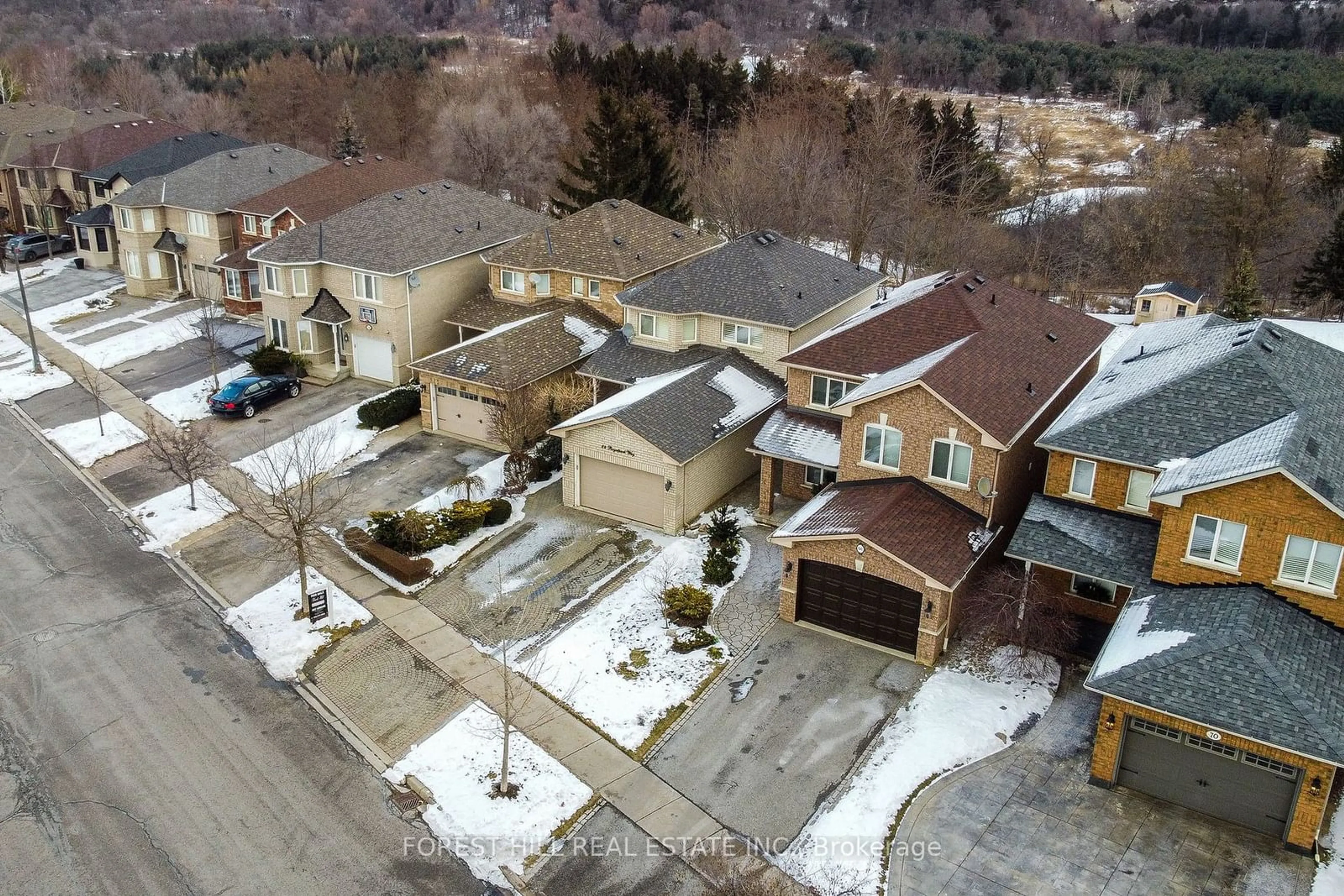 A pic from outside/outdoor area/front of a property/back of a property/a pic from drone, street for 64 Royalpark Way, Vaughan Ontario L4H 1J5