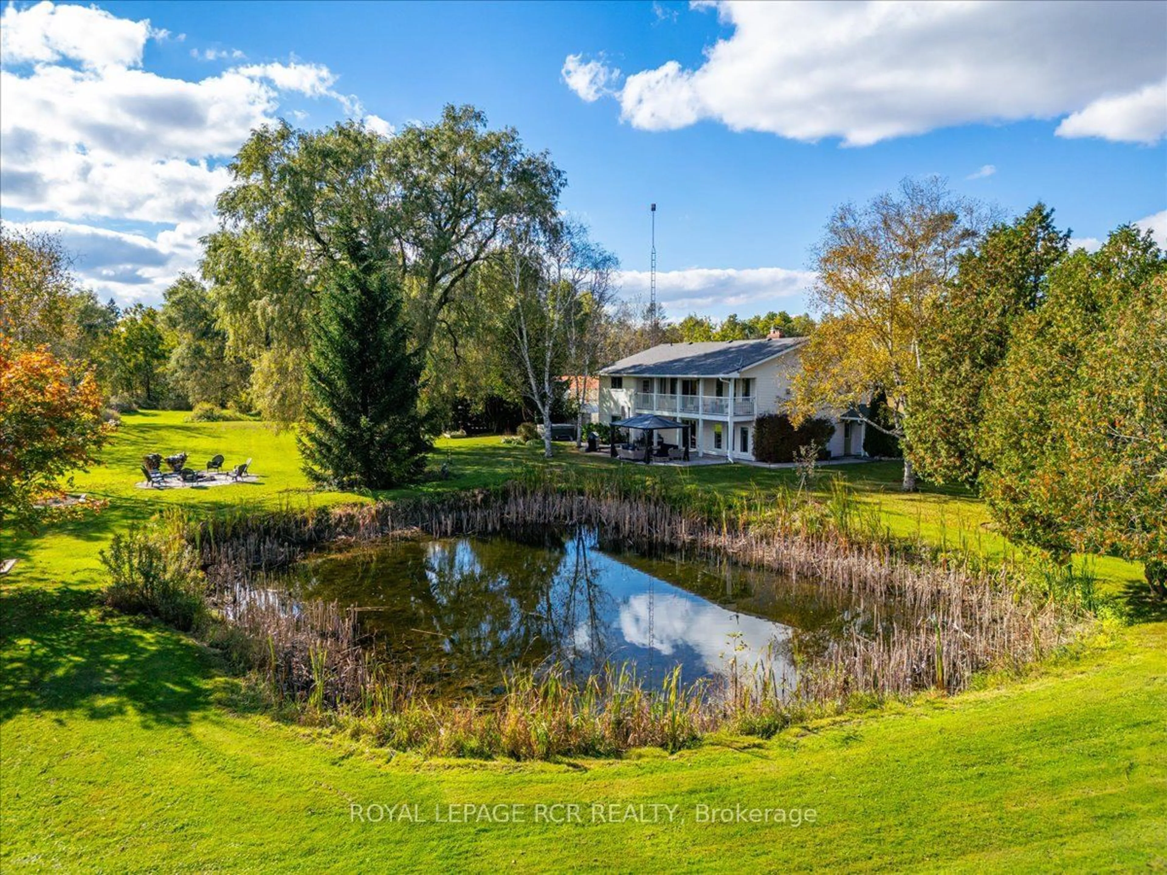 A pic from outside/outdoor area/front of a property/back of a property/a pic from drone, water/lake/river/ocean view for 21324 McCowan Rd, East Gwillimbury Ontario L0G 1M0