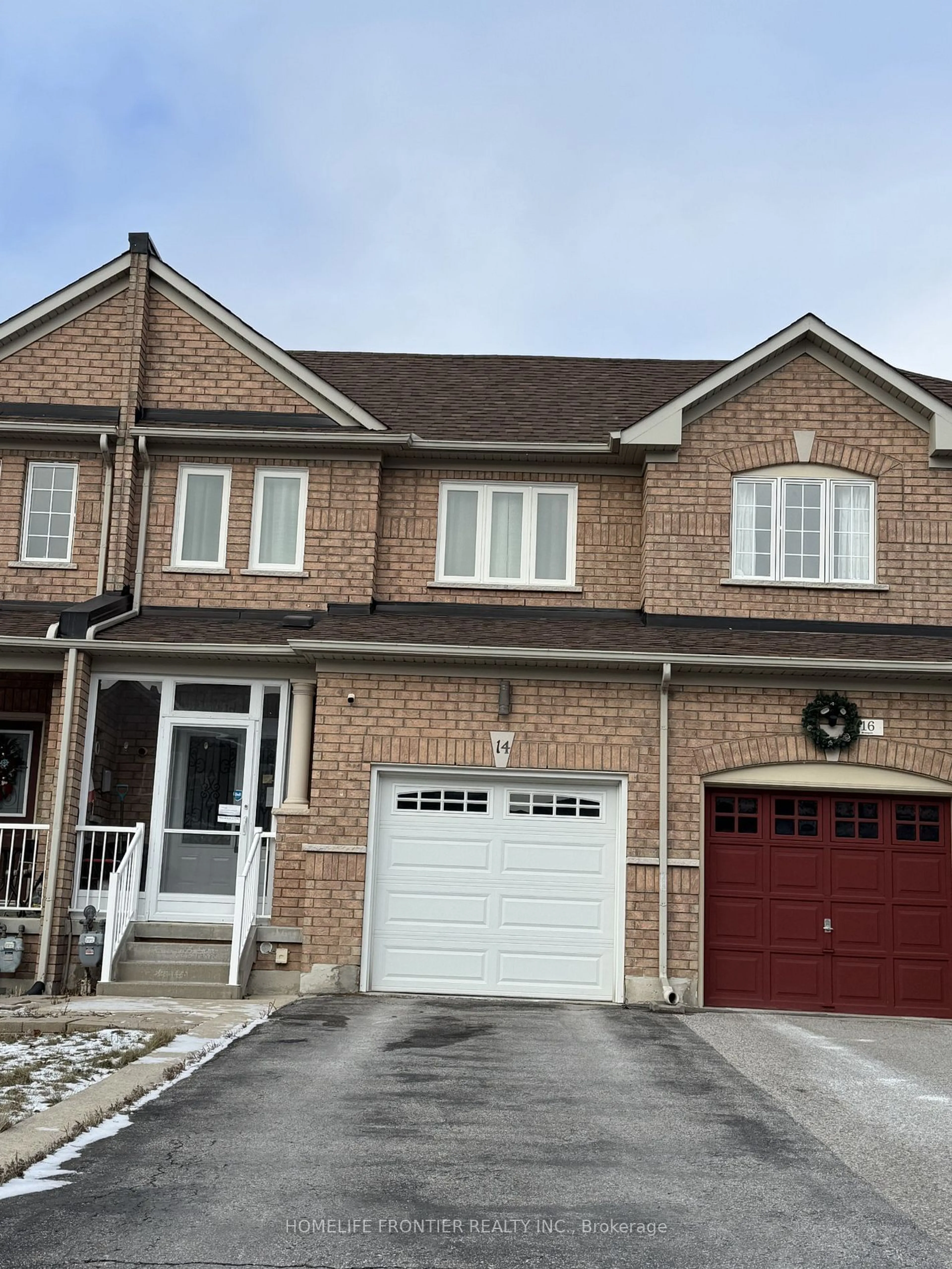 Home with brick exterior material, street for 14 Barr Cres, Aurora Ontario L4G 0B8