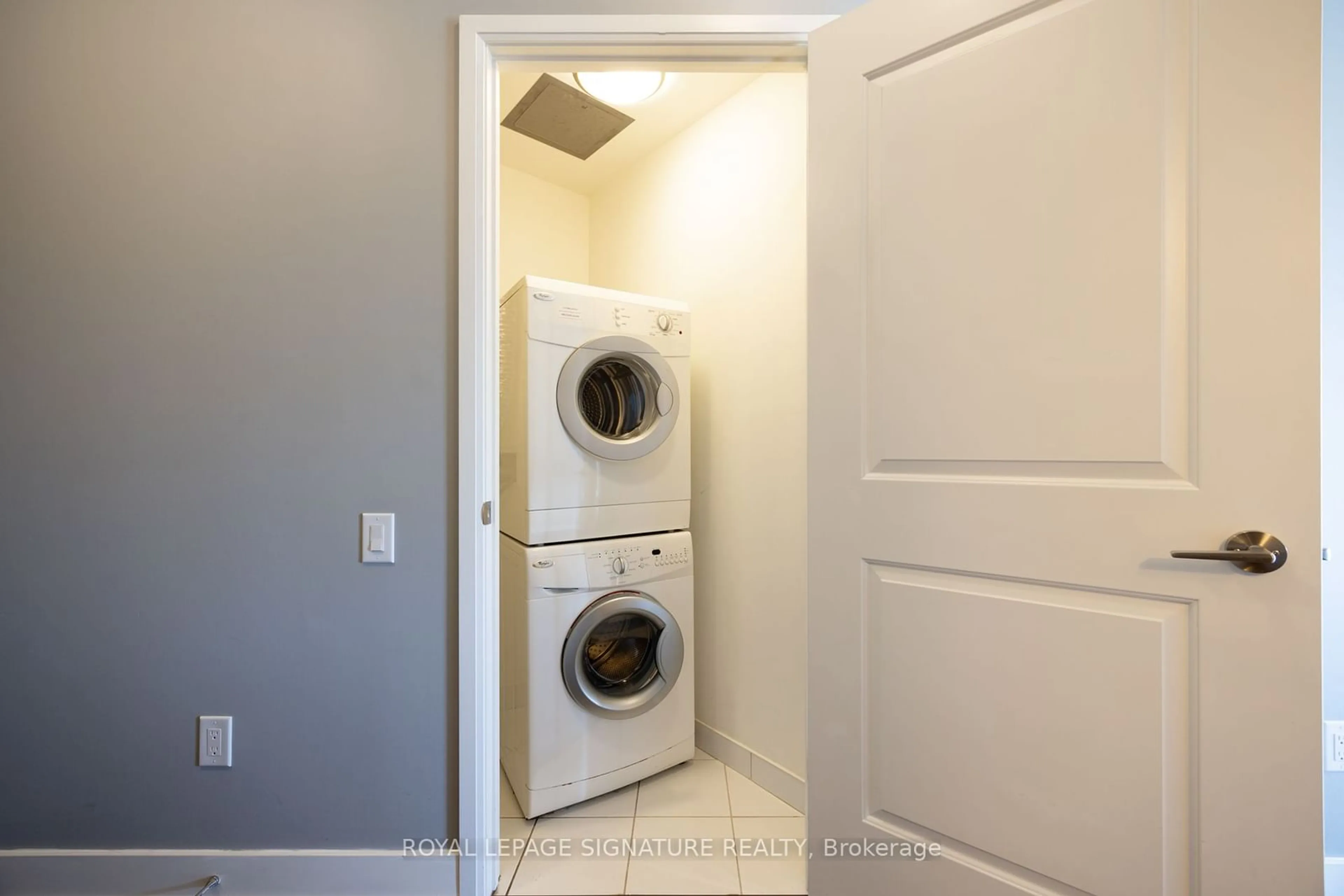 Laundry room for 7608 Yonge St #531, Vaughan Ontario L4J 0J5