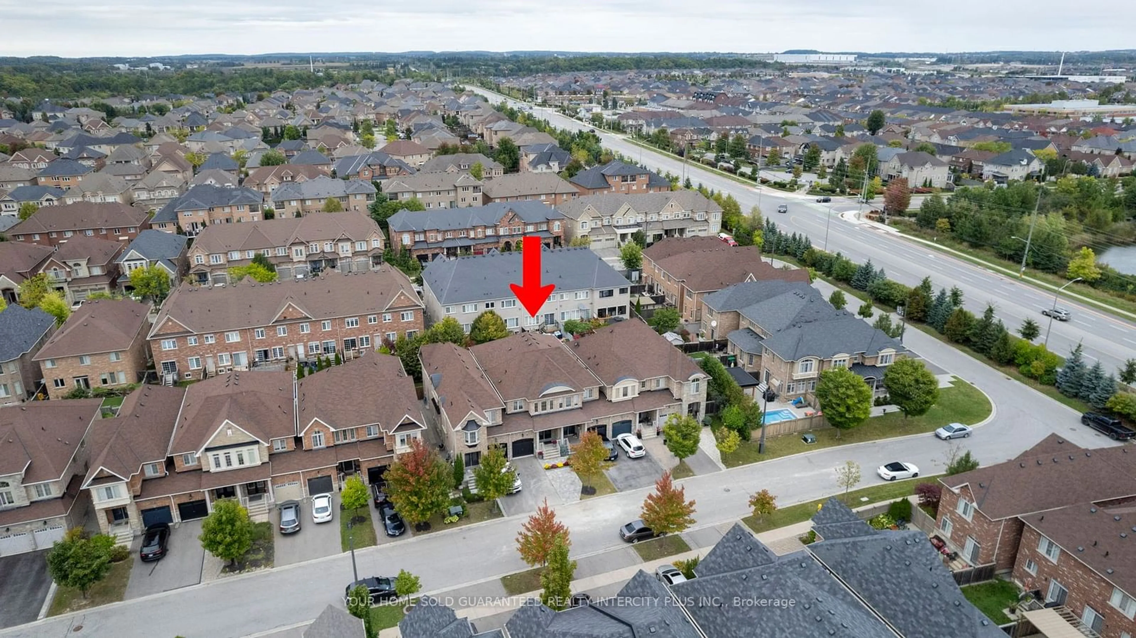 A pic from outside/outdoor area/front of a property/back of a property/a pic from drone, street for 150 Lindbergh Dr, Vaughan Ontario L4H 3L7