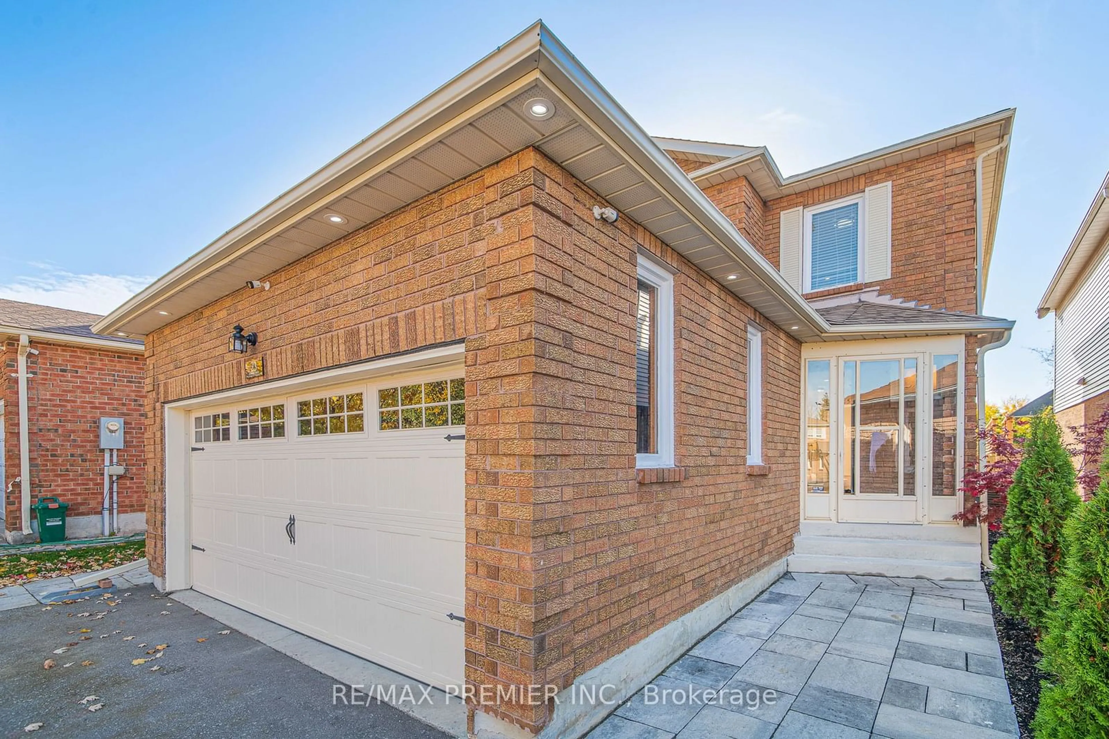 Home with brick exterior material, street for 23 Sunbird Blvd, Georgina Ontario L4P 3R9