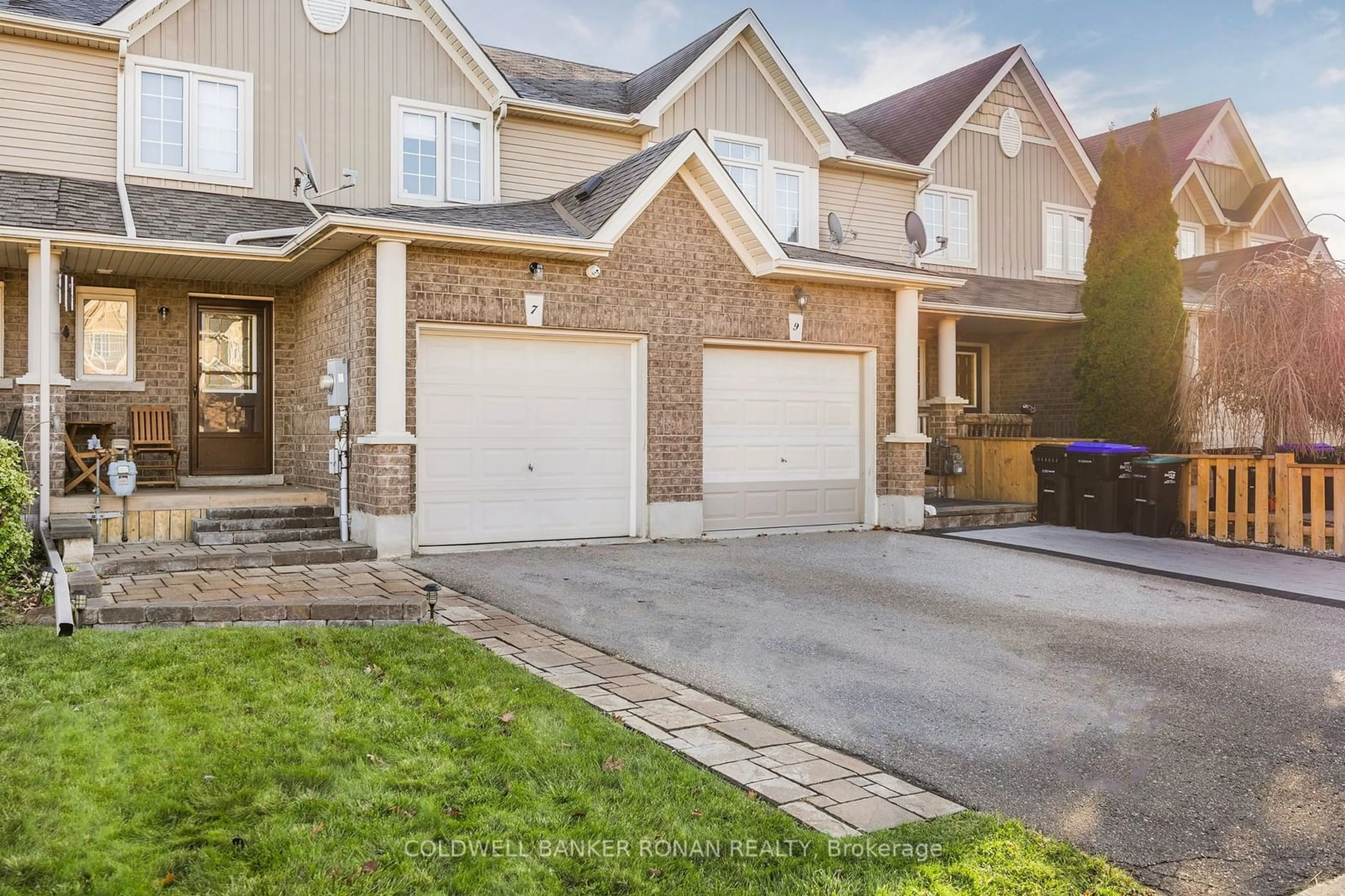 Home with brick exterior material, street for 7 Ruthven Cres, New Tecumseth Ontario L9R 0A5