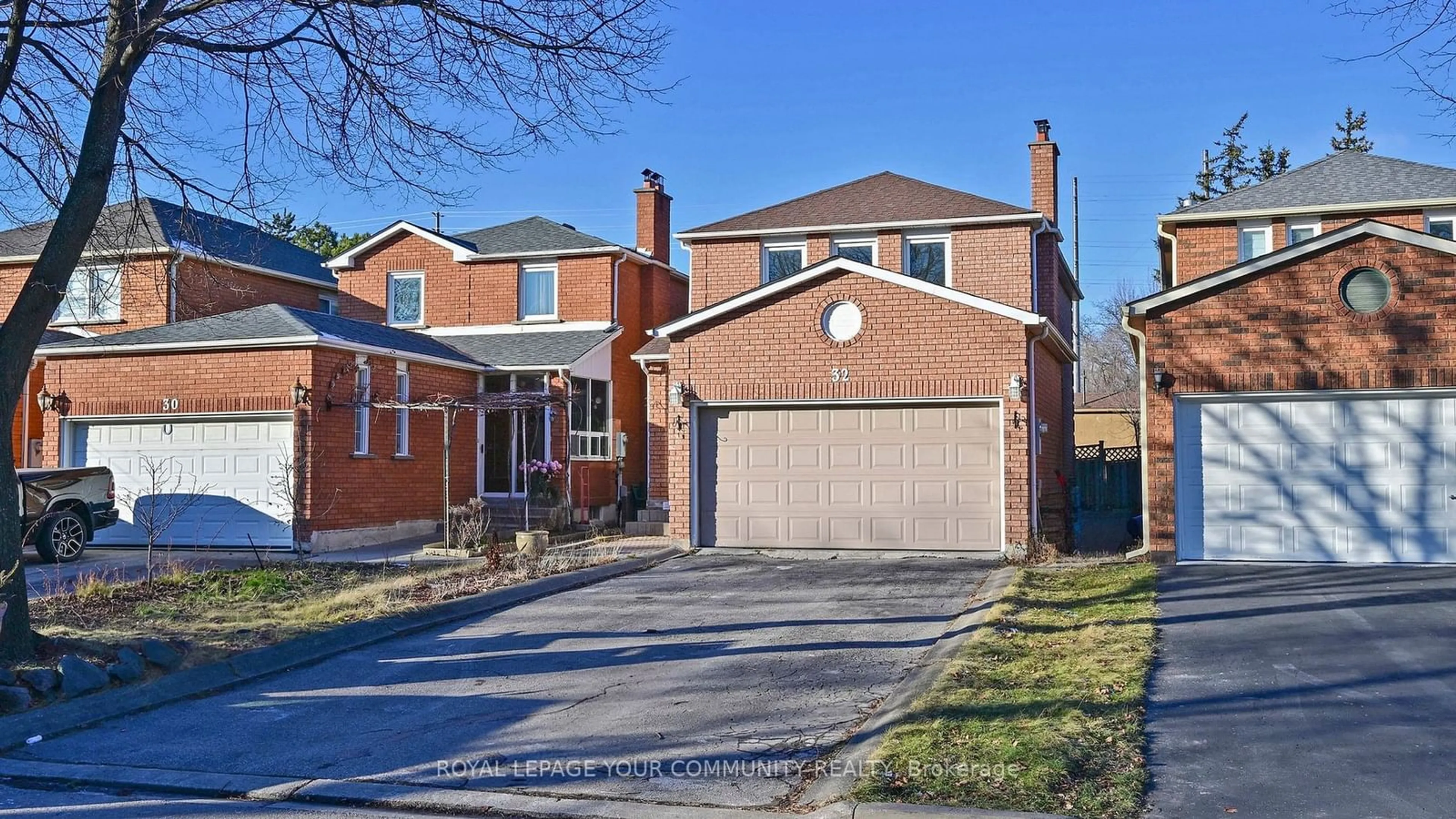 Home with brick exterior material, street for 32 Mountfield Cres, Vaughan Ontario L4J 7E8