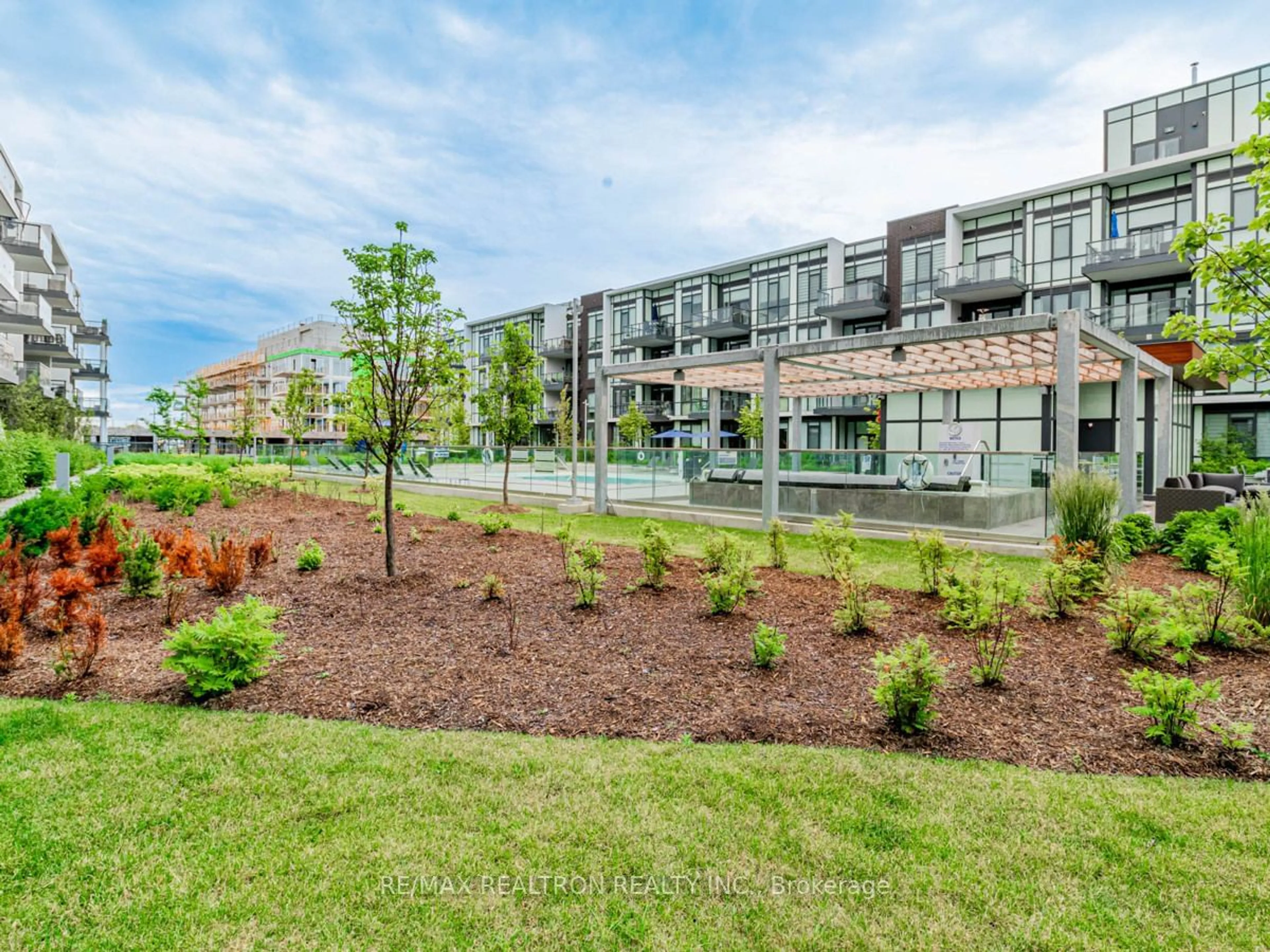 Patio, unknown for 415 Sea Ray Ave #126, Innisfil Ontario L9S 0R5